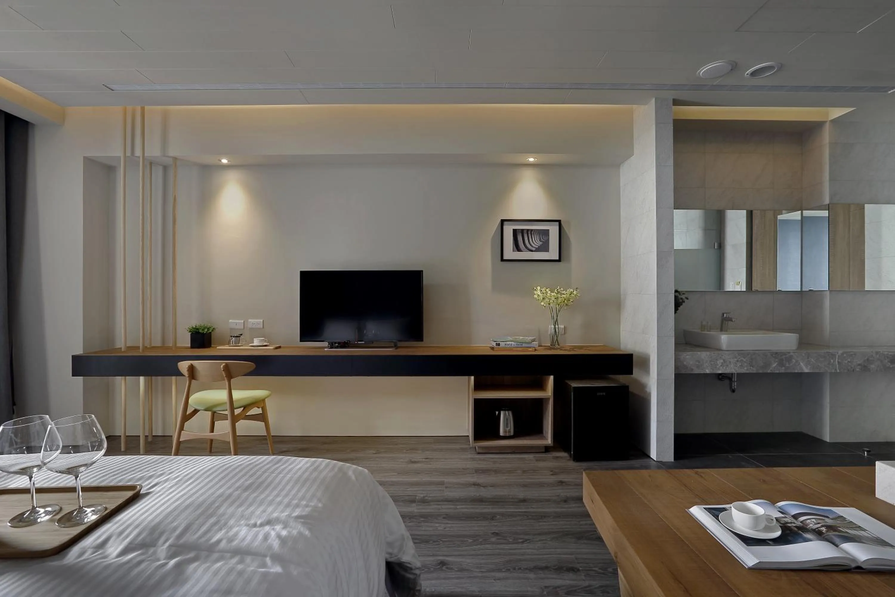 TV and multimedia, Bed in Sun Moon Lake Blue Sky Bay B&B