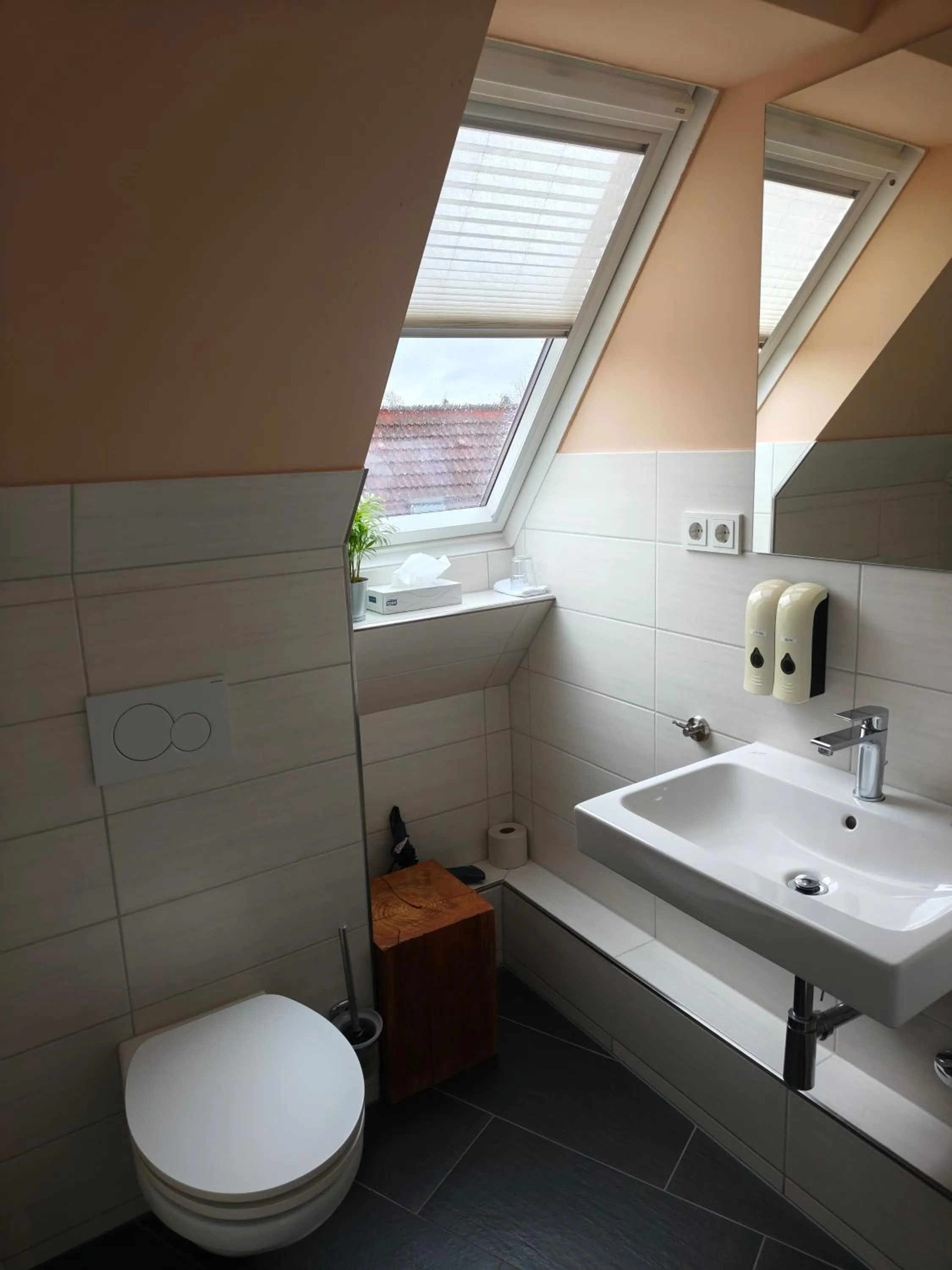 Bathroom in Hotel Zum Roten Tore