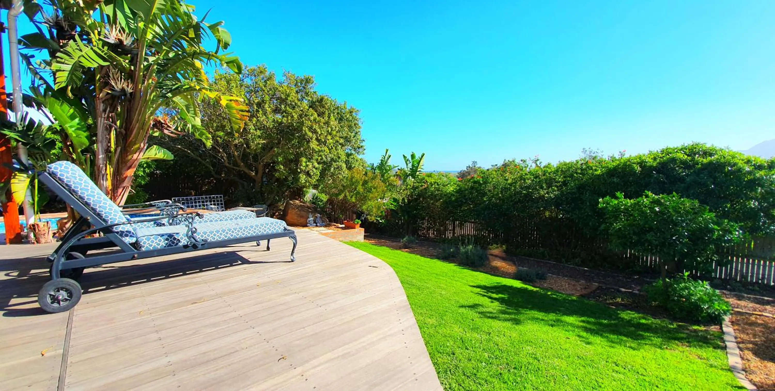 Garden in Happy Homes - Imhoffs Gift