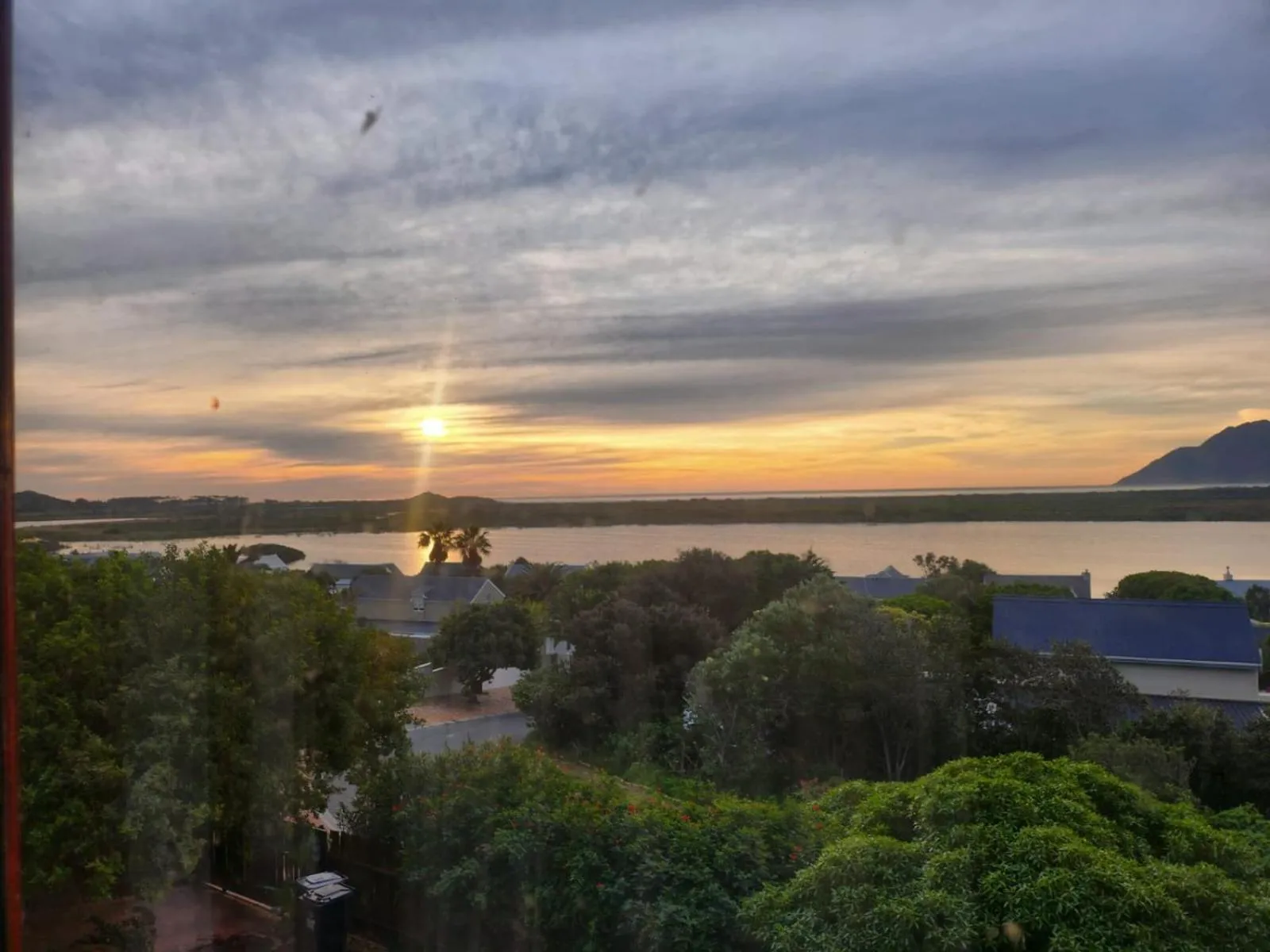 Sunset in Happy Homes - Imhoffs Gift