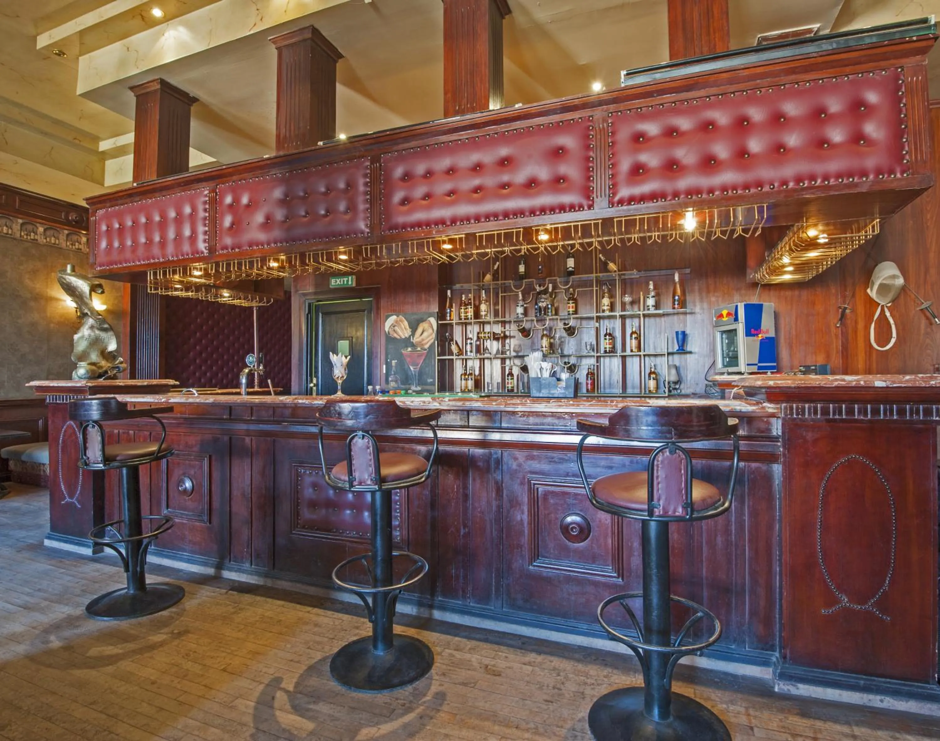 Lounge or bar in Sunrise Garden Beach Resort