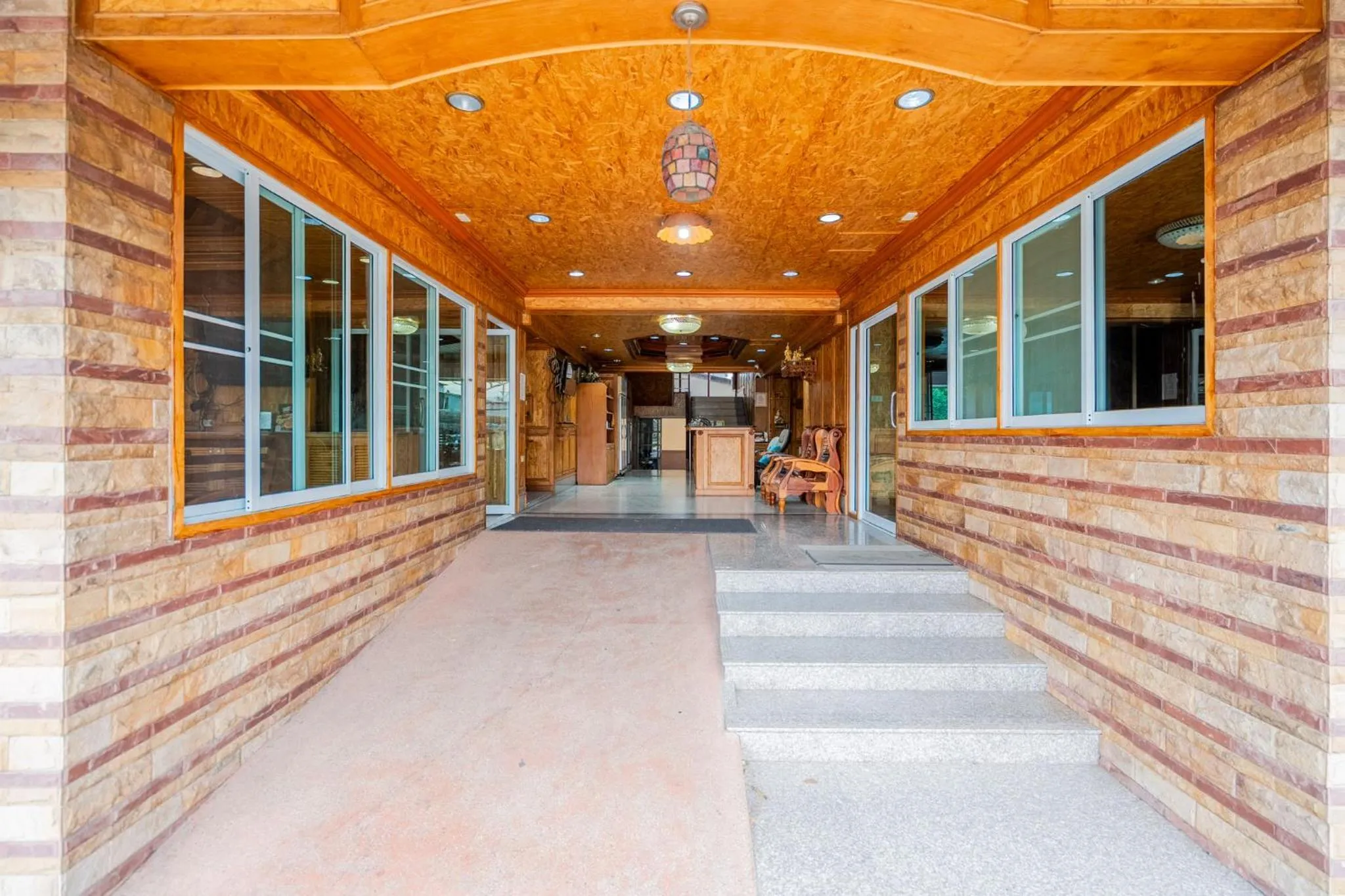 Property building in Chatsuree Mansion