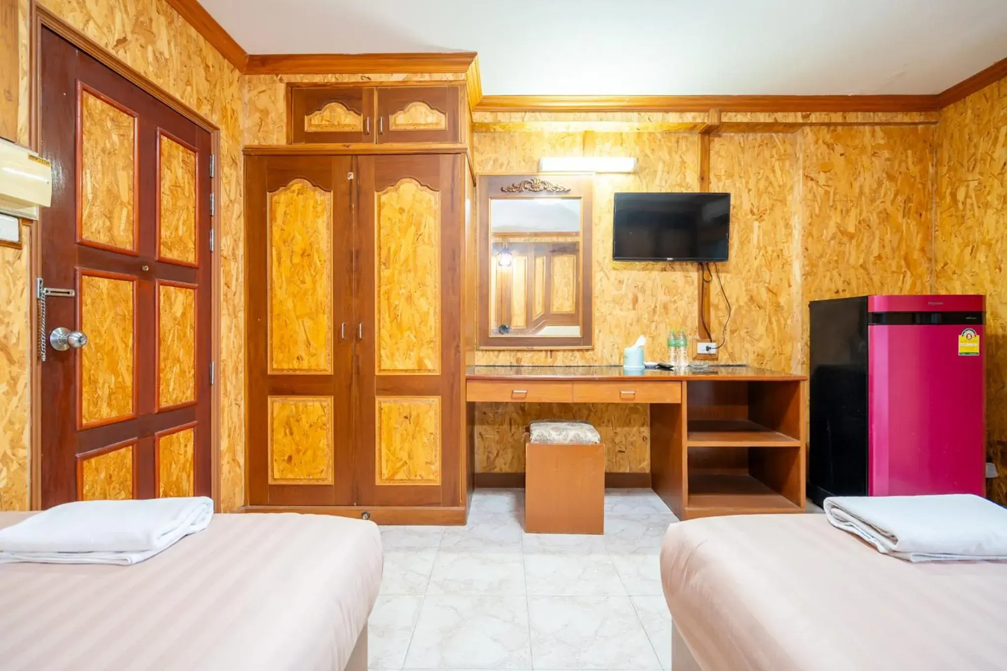 Standard Twin Room in Chatsuree Mansion Standard Twin Room in Chatsuree Mansion