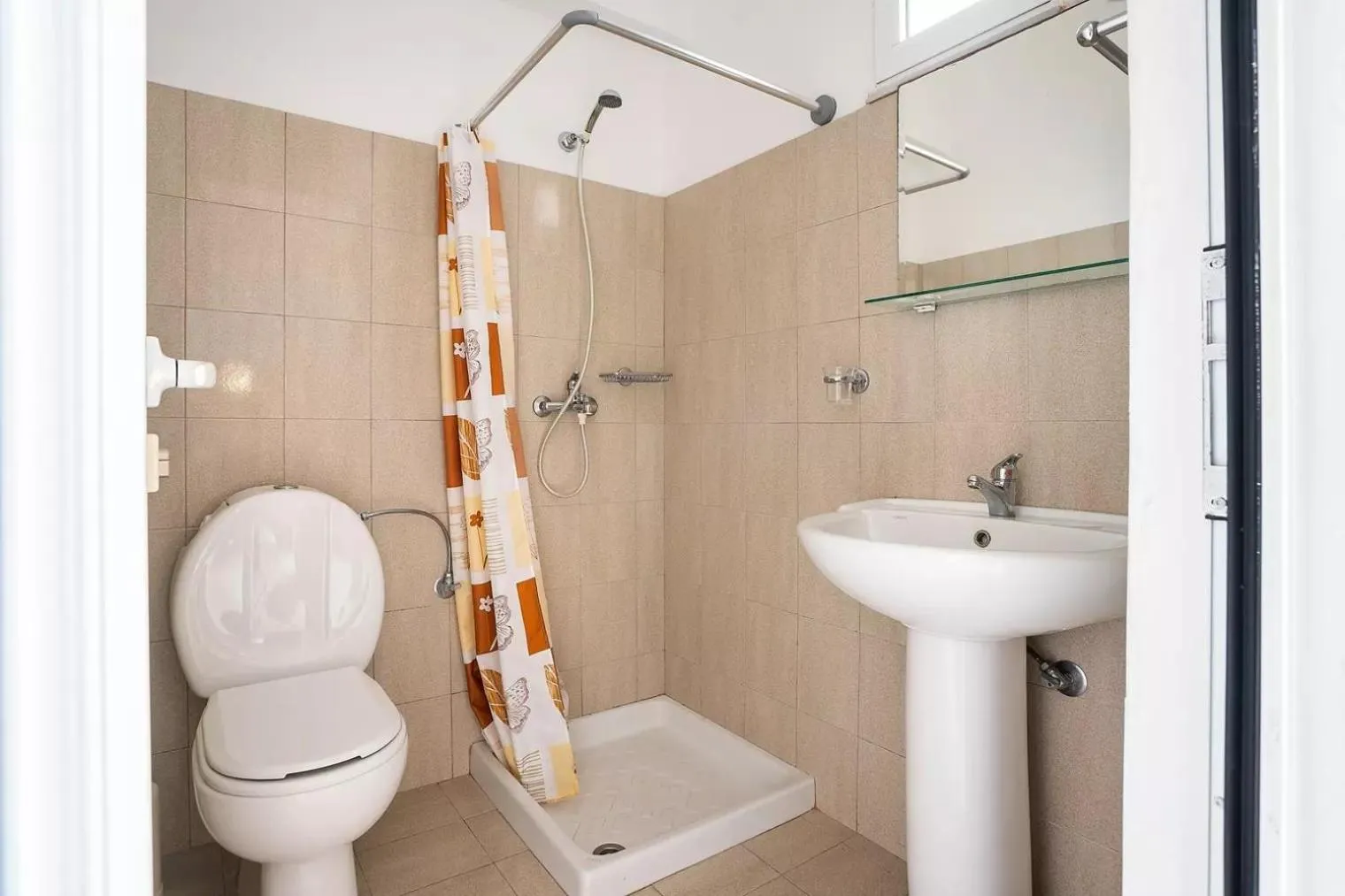Shower in Sotirakis Hotel
