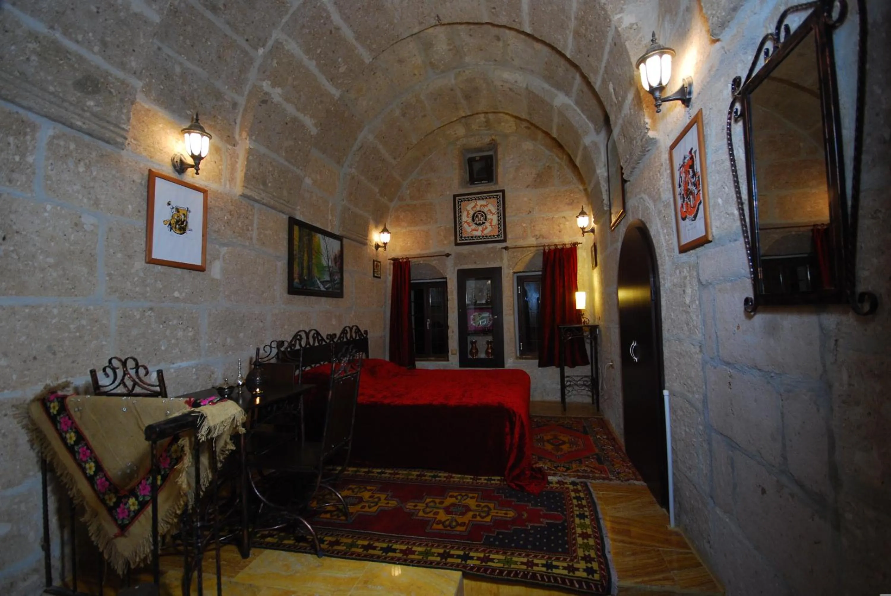 Photo of the whole room in Karamanli Konagi