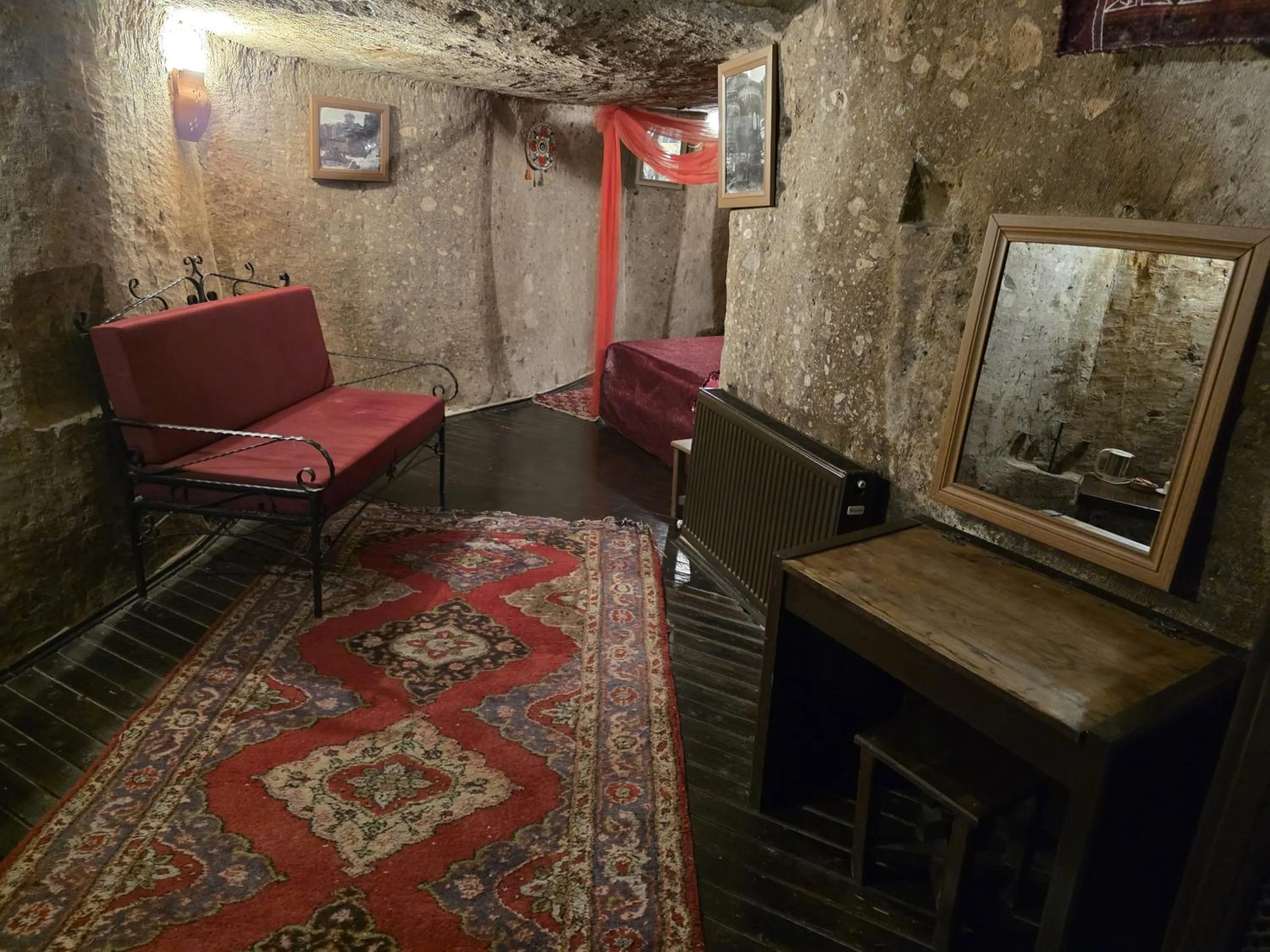 Photo of the whole room in Karamanli Konagi