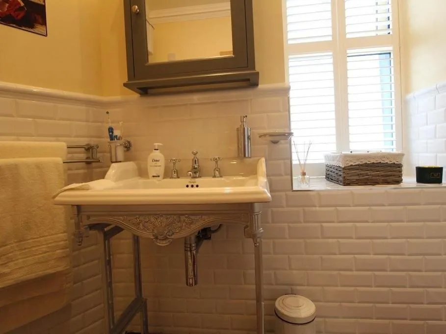 Bathroom in The Post House