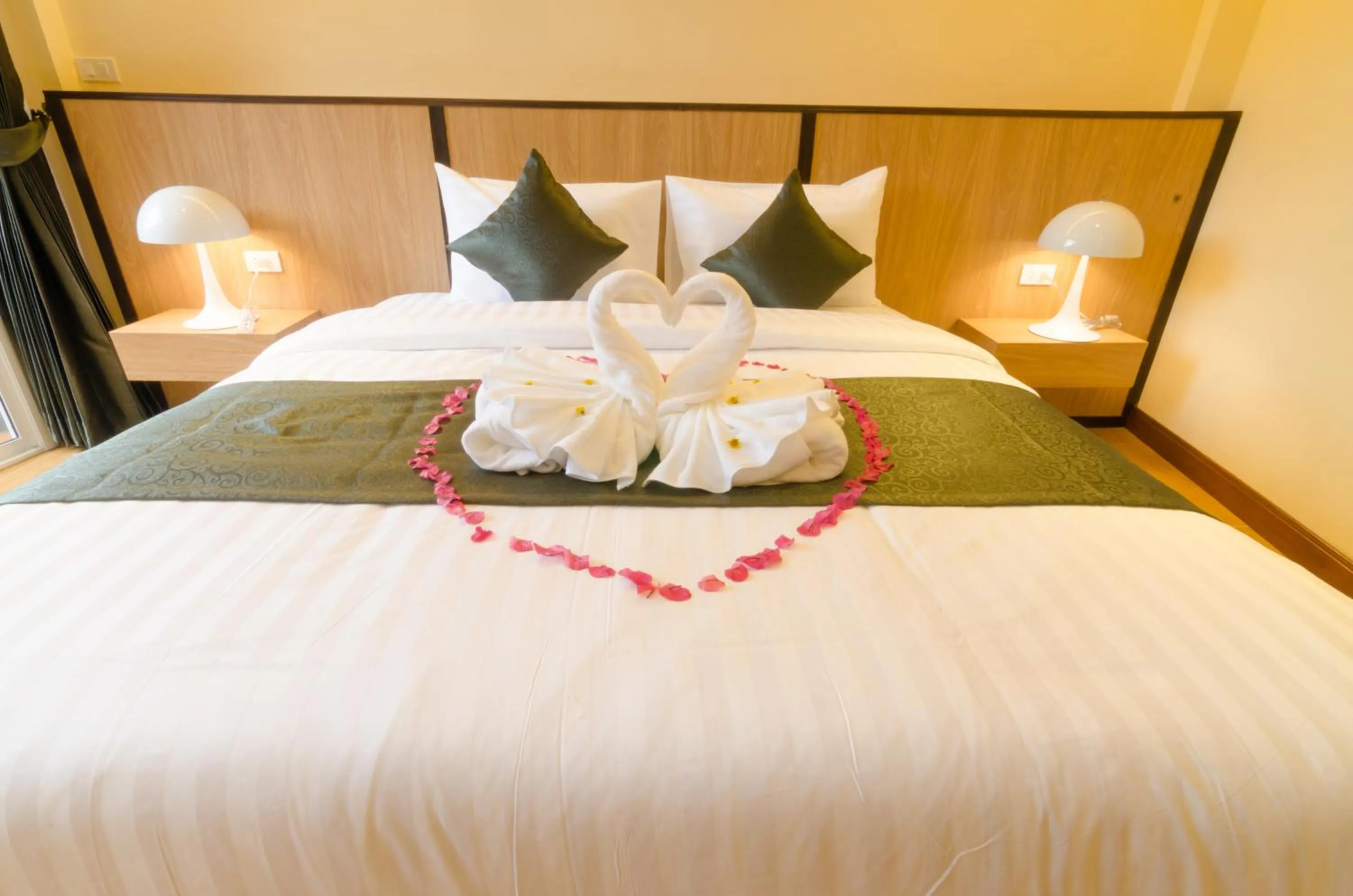 Photo of the whole room, Bed in My place Chaweng beach