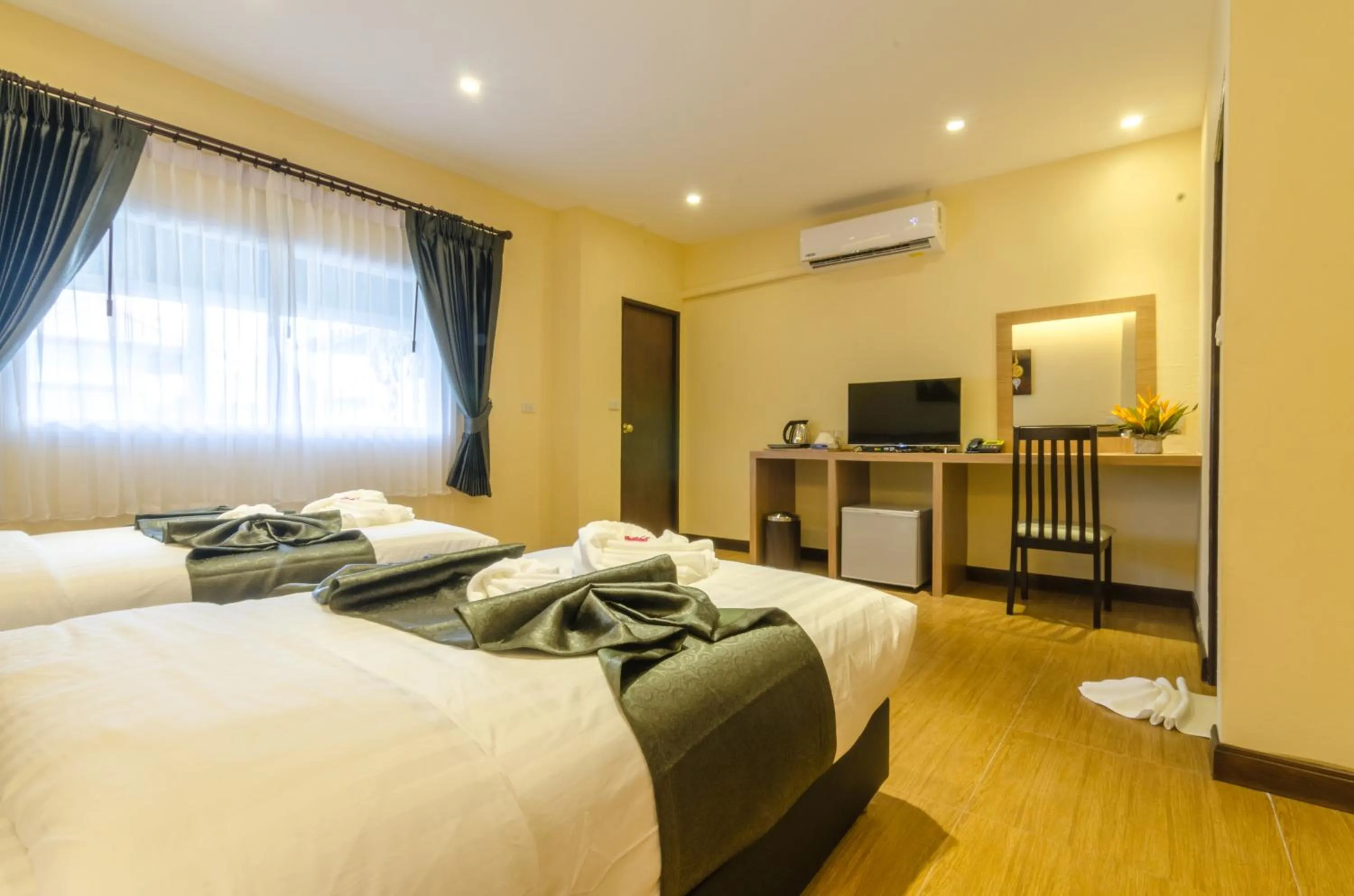 Photo of the whole room, Bed in My place Chaweng beach