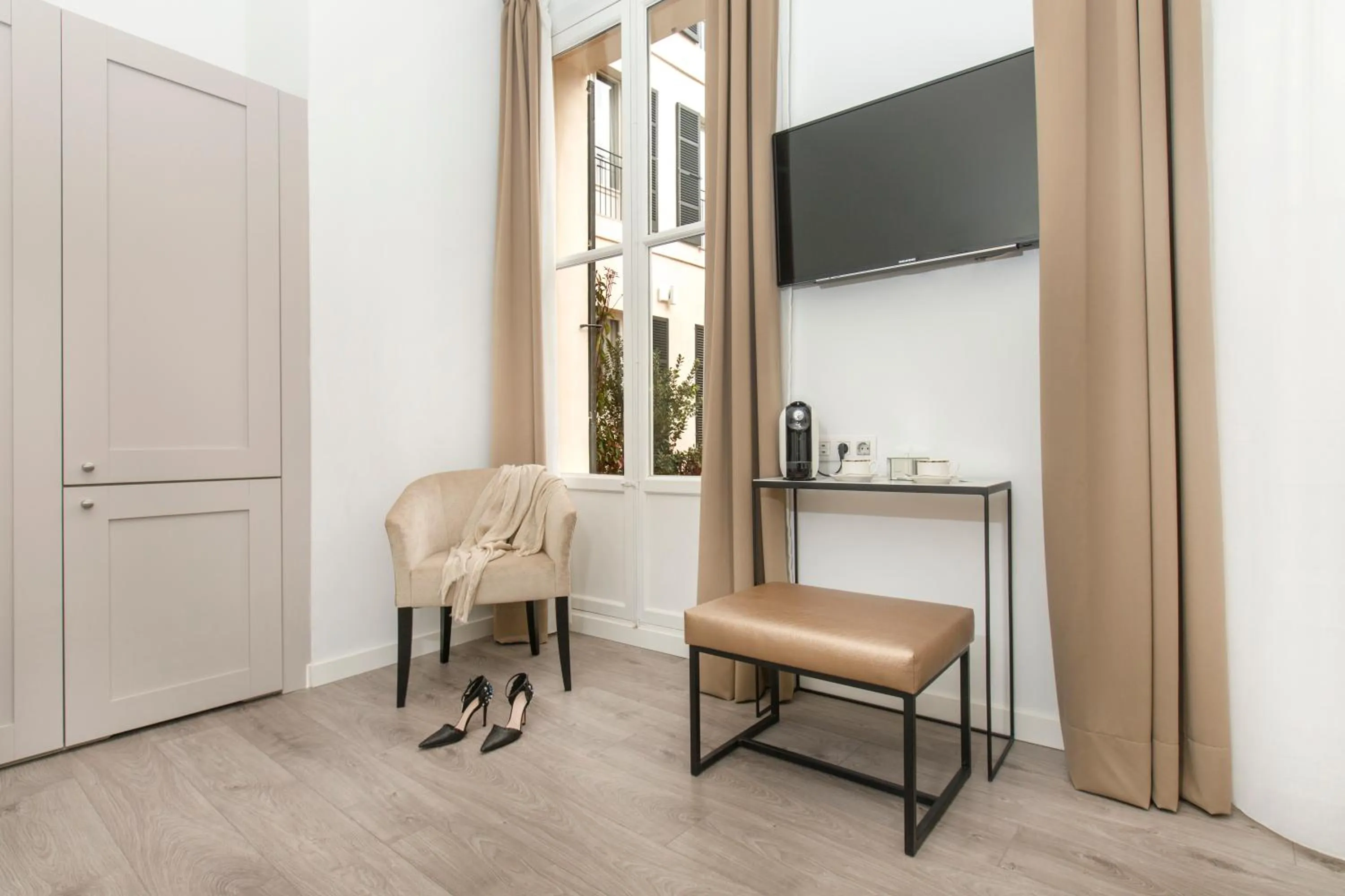 Bedroom in ICON Rosetó