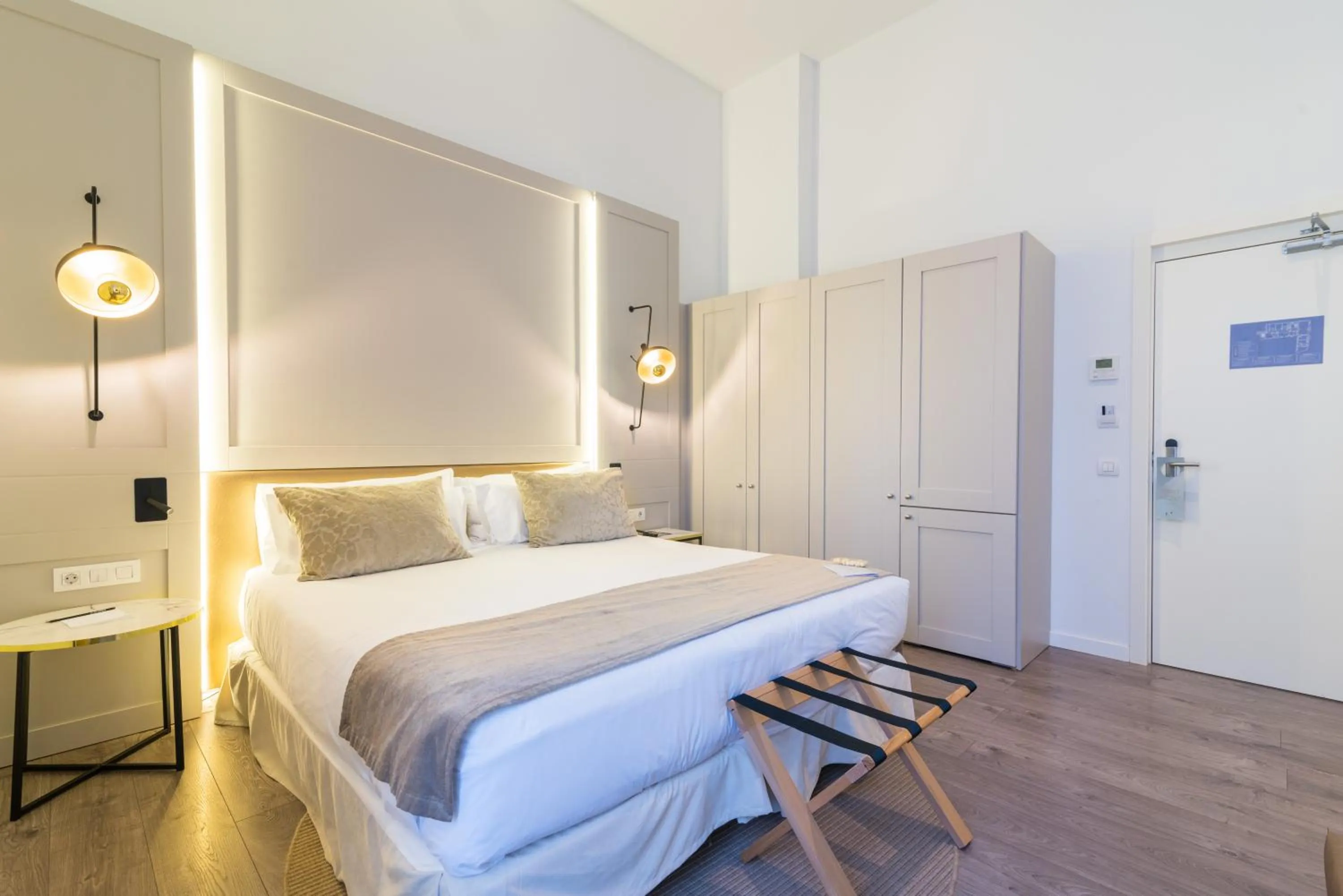 Bedroom, Bed in ICON Rosetó