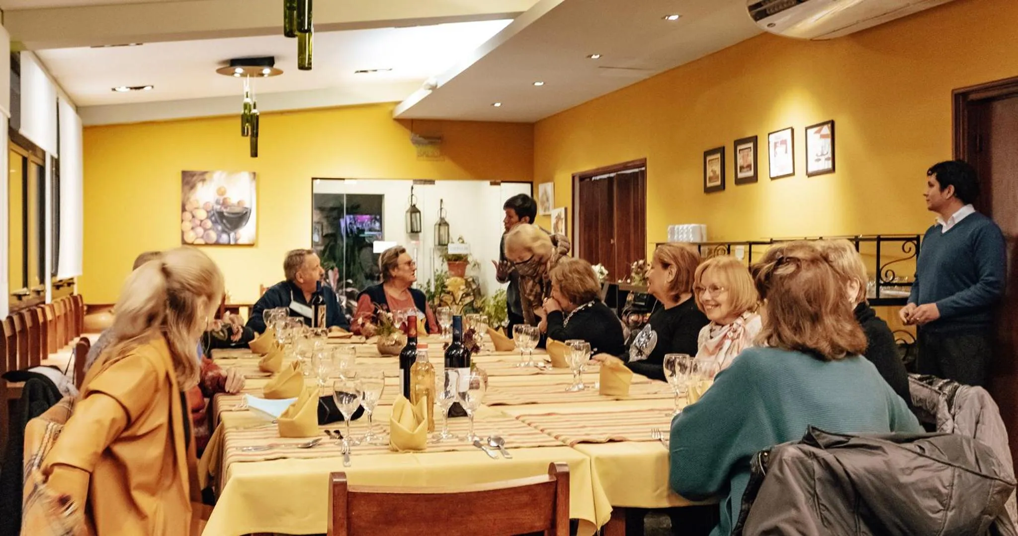 Restaurant/places to eat in Hotel Los Sauces