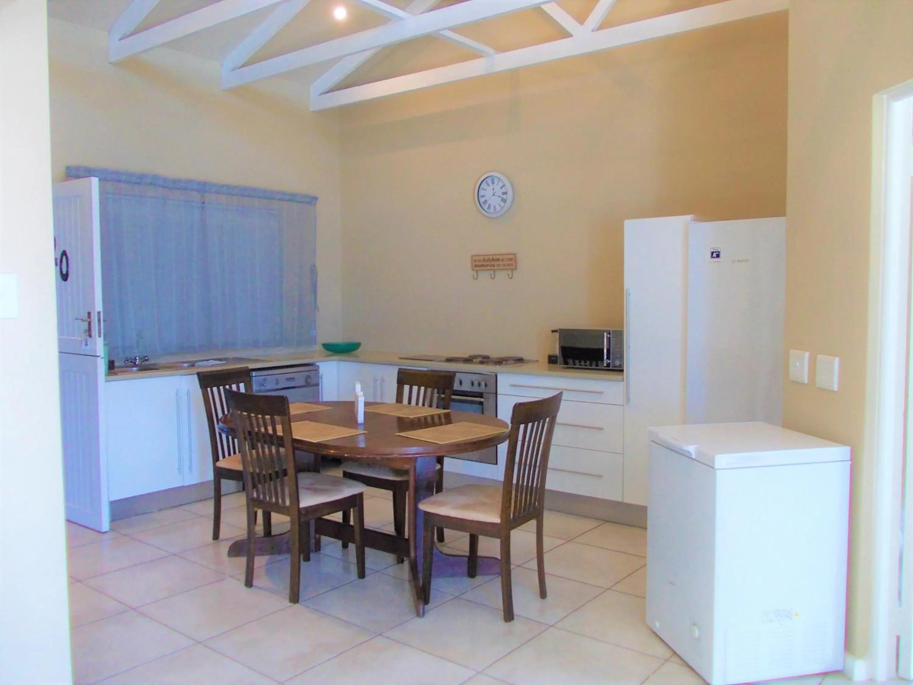 dishwasher, Dining Area in Point Village Hotel and Self Catering