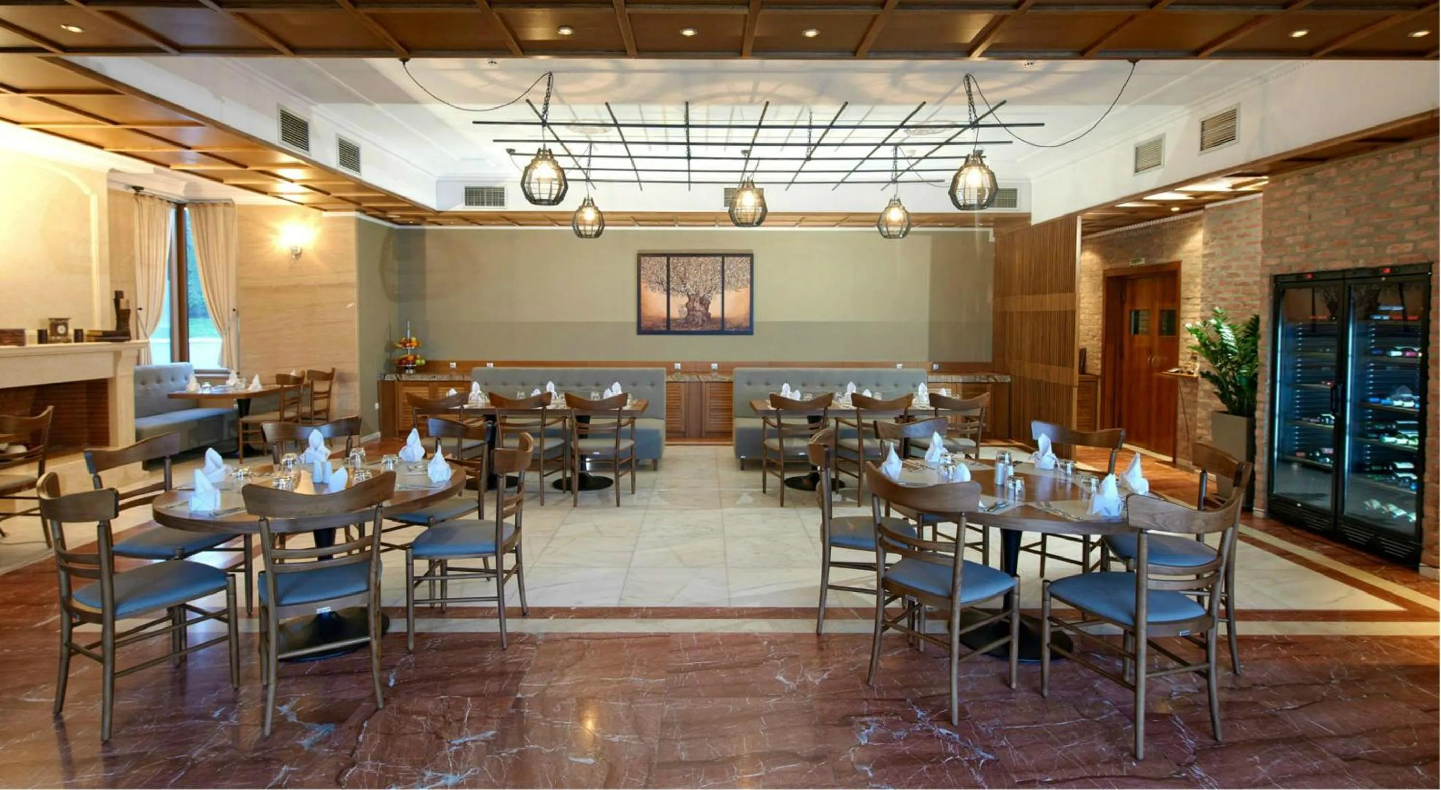 Restaurant/places to eat in Royal Hotel Thessaloniki