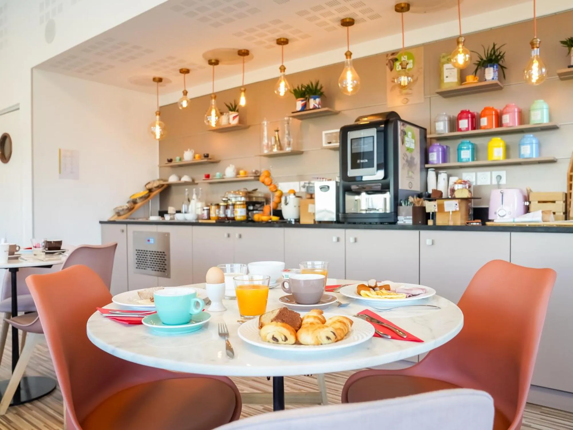 Breakfast in Séjours & Affaires Paris-Vitry