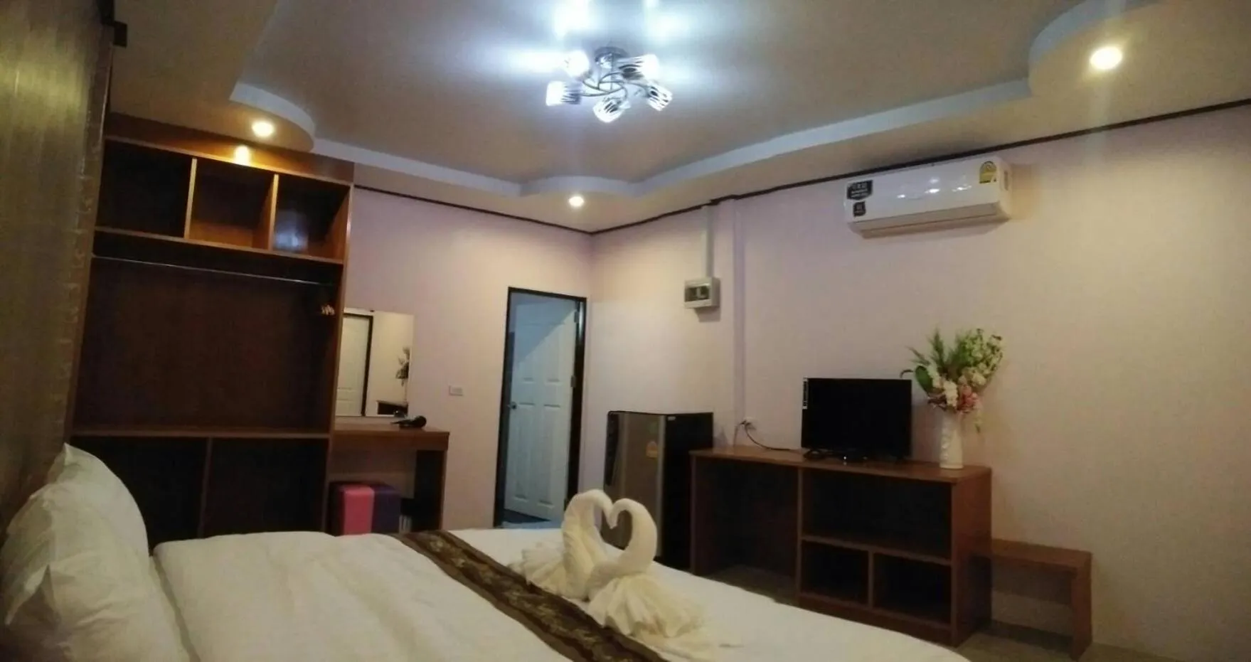 Bed in Mailuay Resort