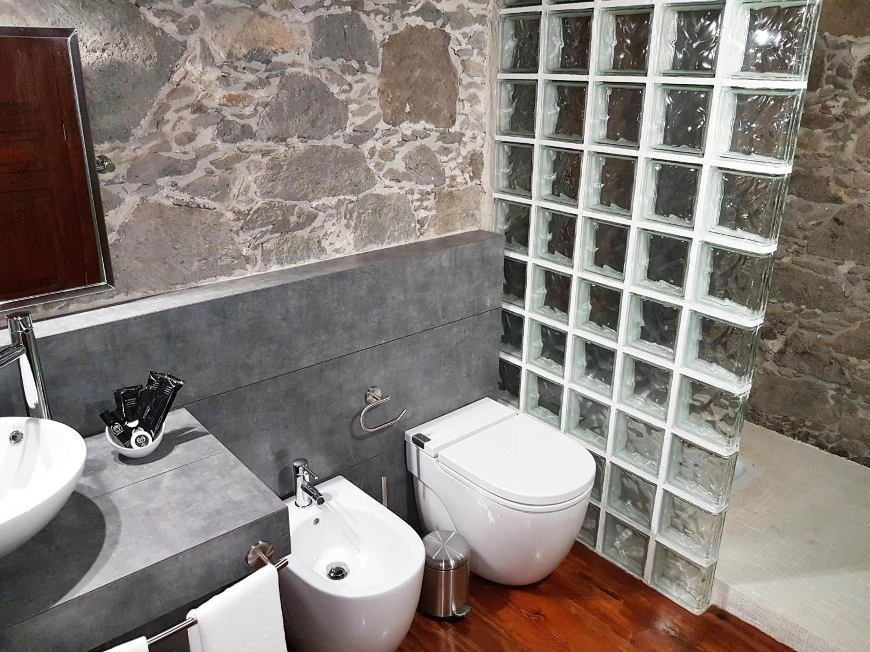 Bathroom in Hotel Emblemático Arucas