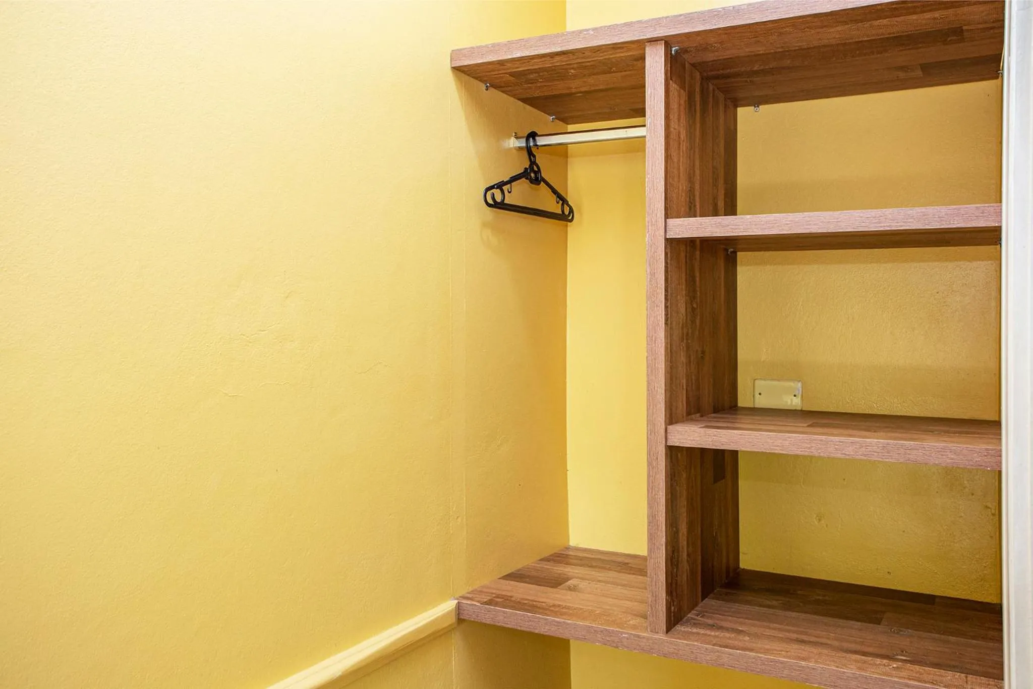 wardrobe in Hotel Alemão Beach de Ilhabela