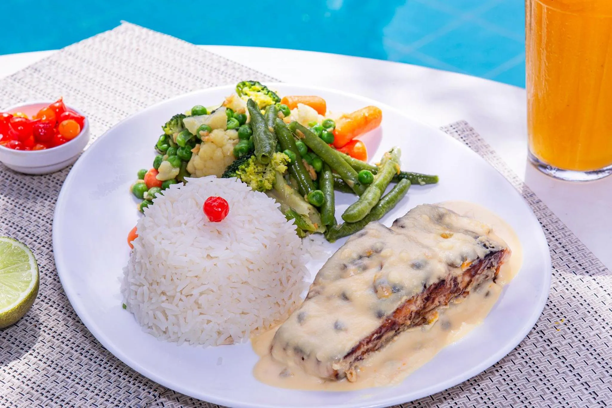 Food and drinks in Hotel Alemão Beach de Ilhabela