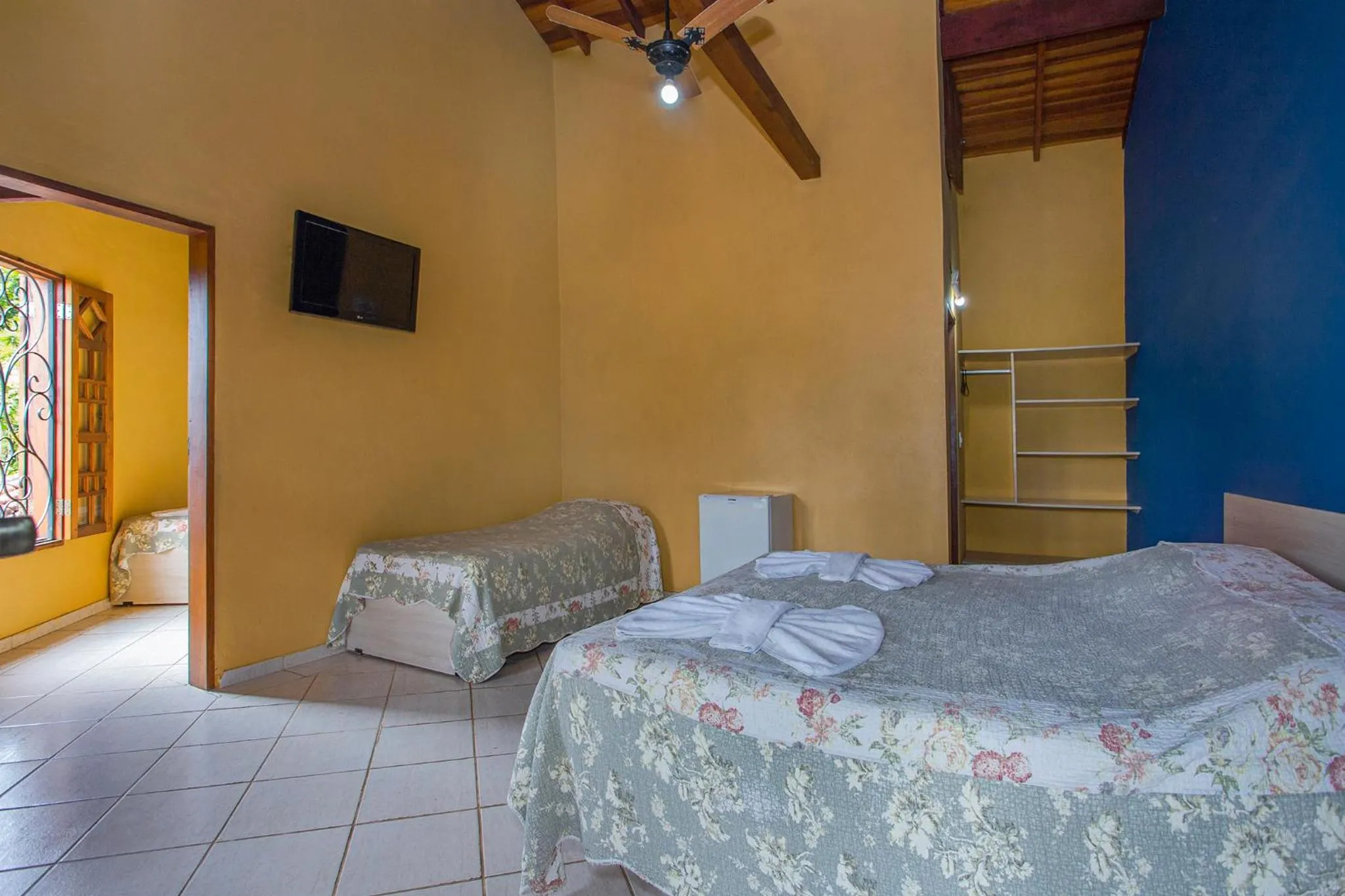Photo of the whole room, Bed in Hotel Alemão Beach de Ilhabela
