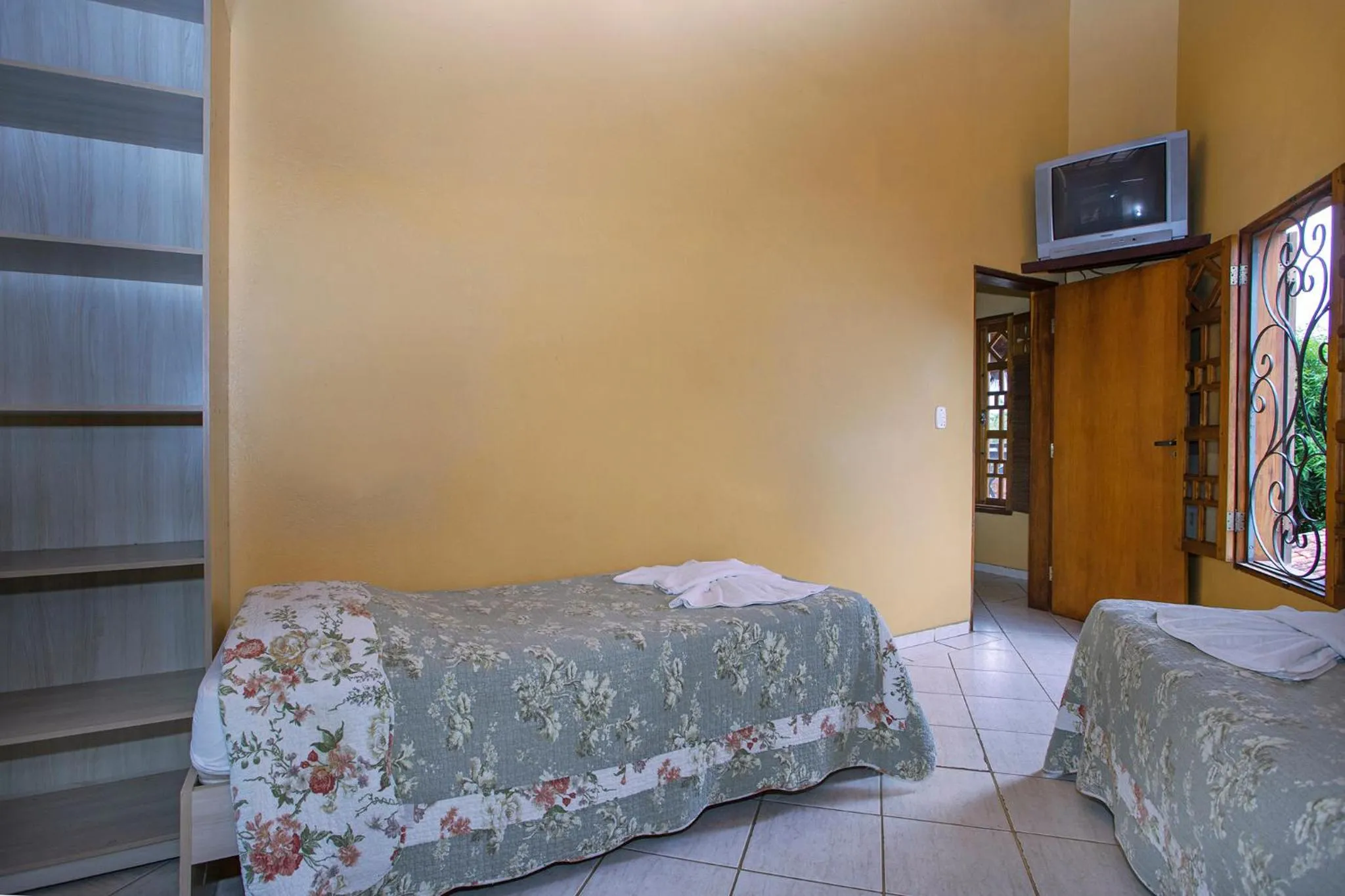 TV and multimedia, Bed in Hotel Alemão Beach de Ilhabela