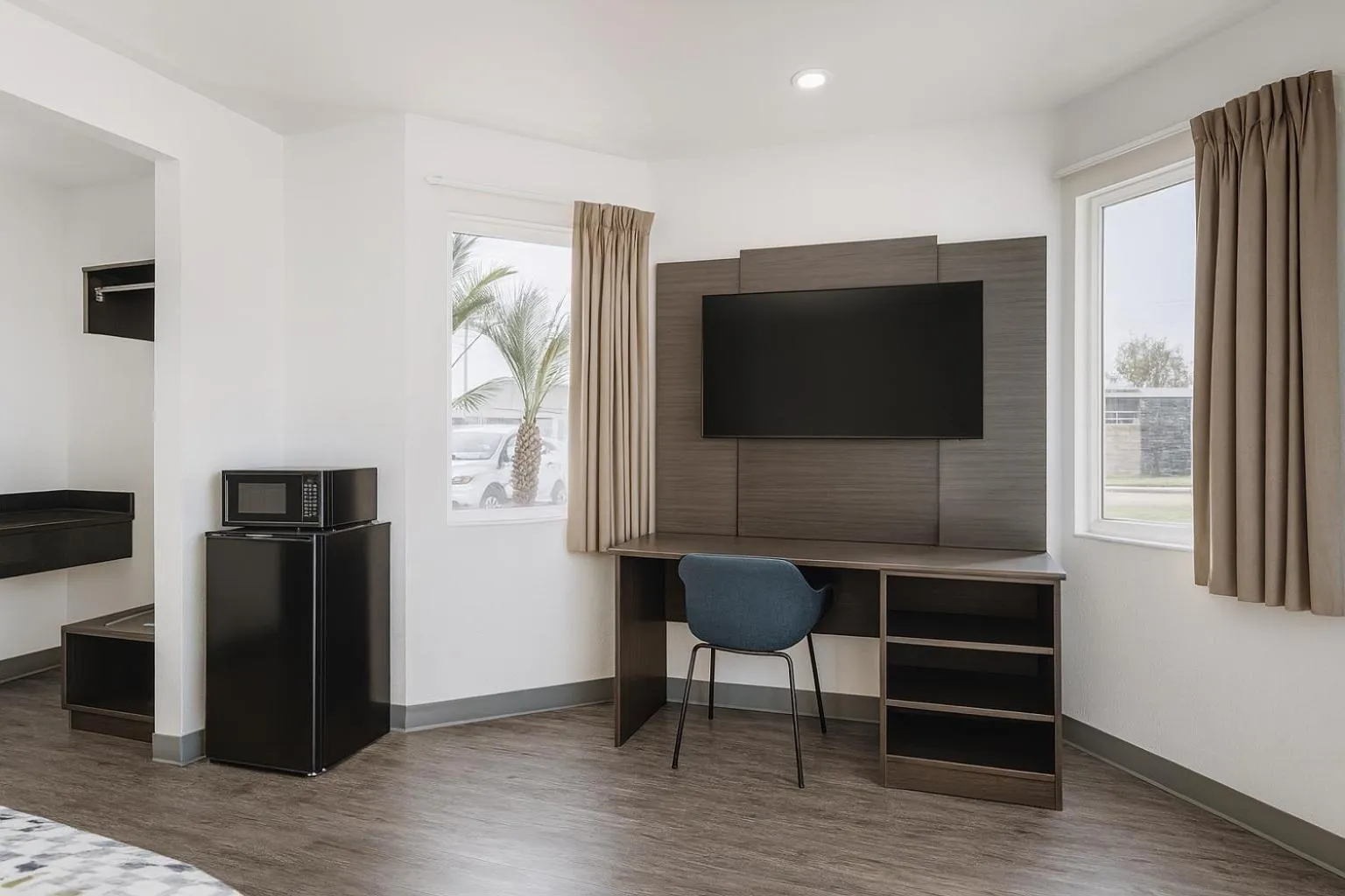 Bedroom, Bed in Motel 6-Westminster, CA - North