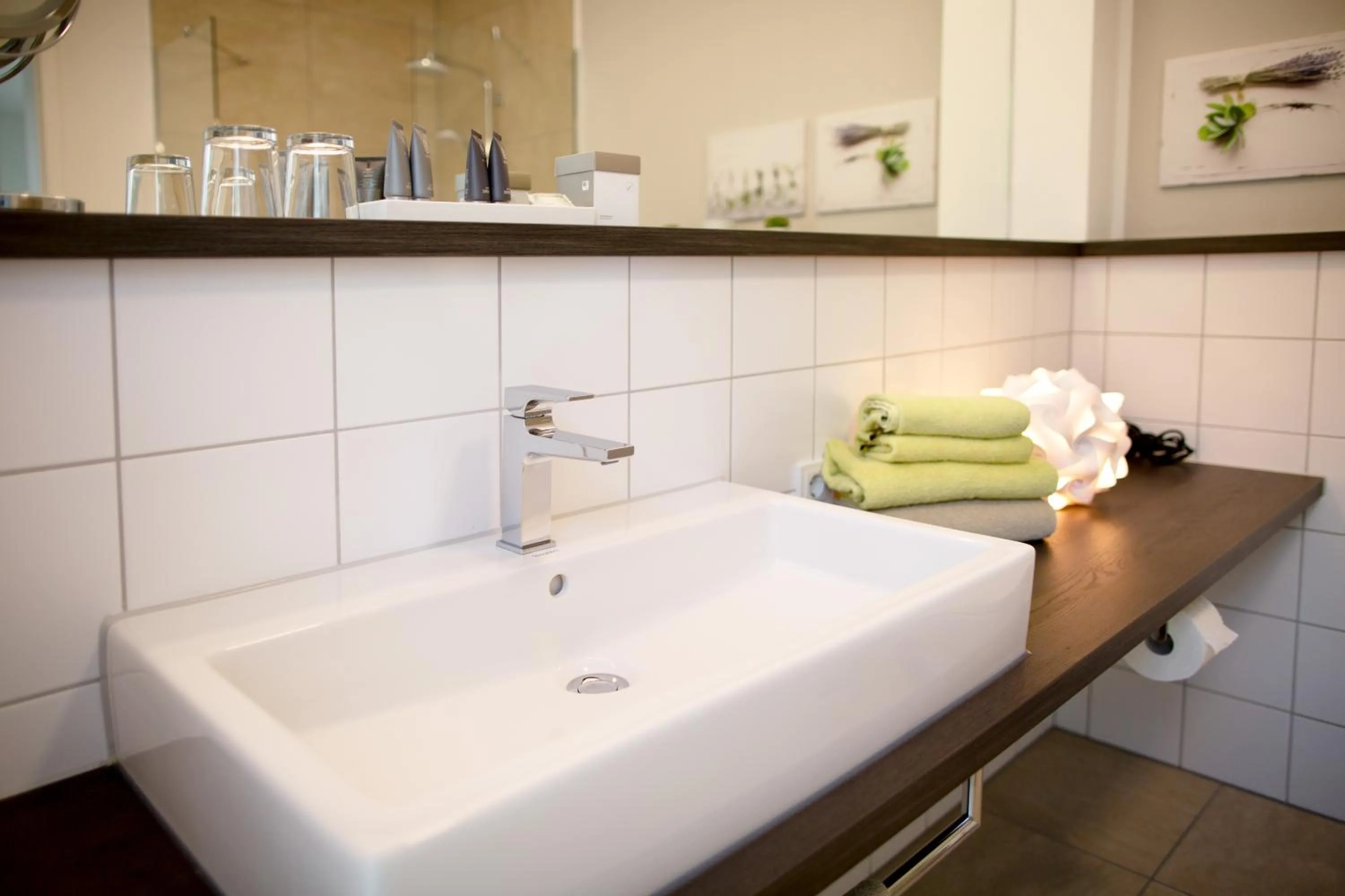 Bathroom in Boardinghouse by M&K