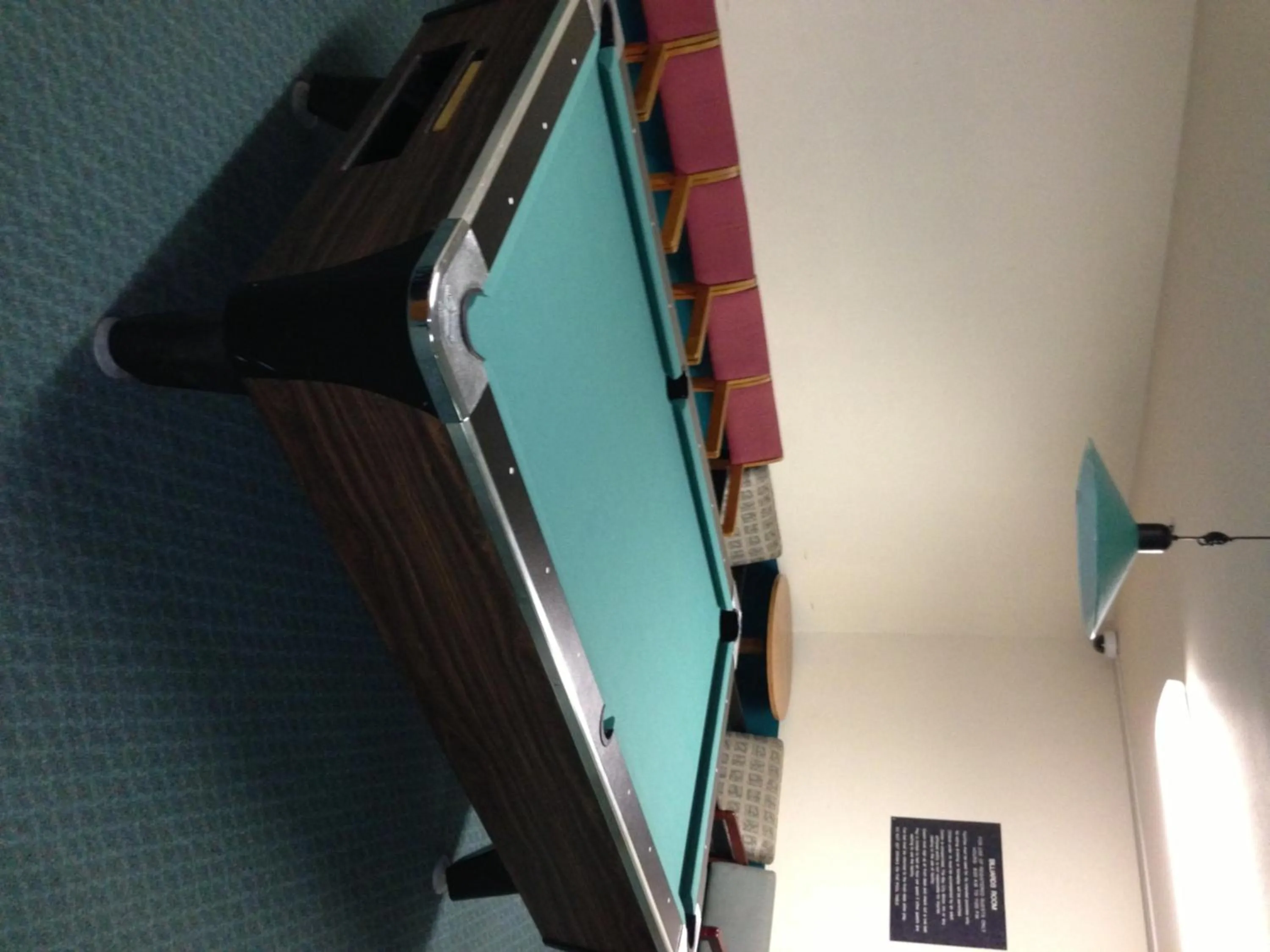 Billiard, Bed in Bay City Inn