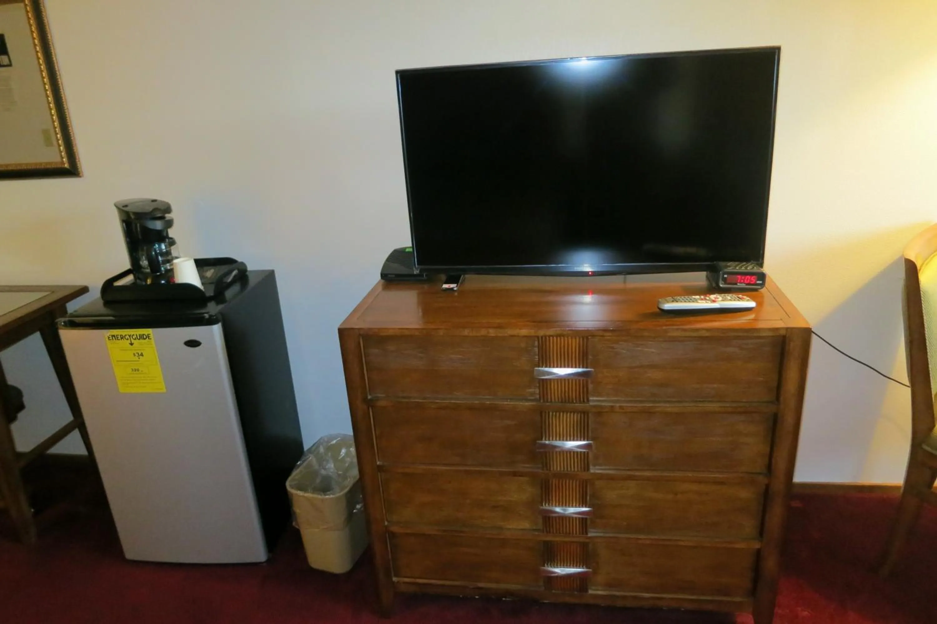 TV and multimedia in Bay City Inn