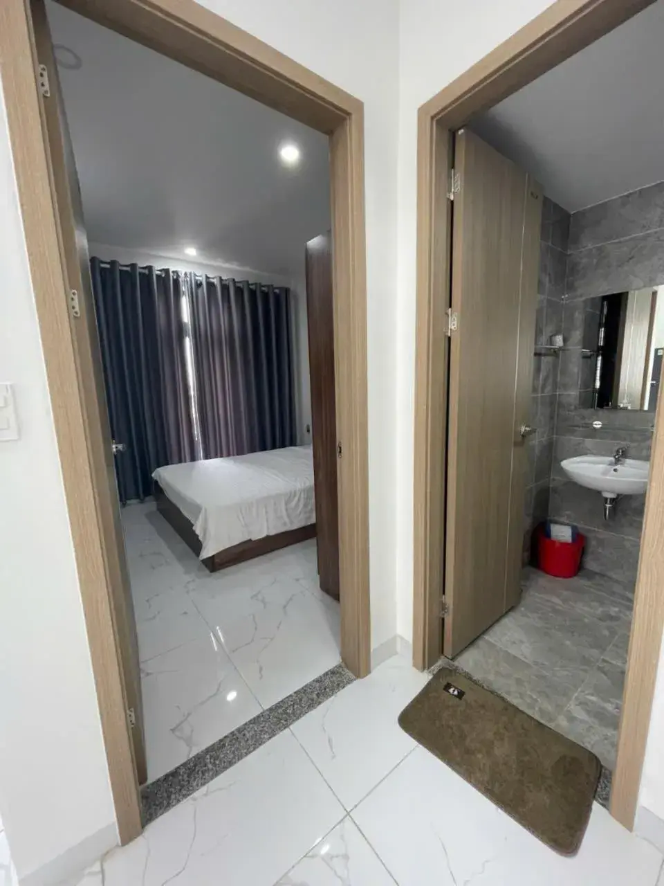 Economy Double Room in Vu Gia Khanh Apartment Economy Double Room in Vu Gia Khanh Apartment