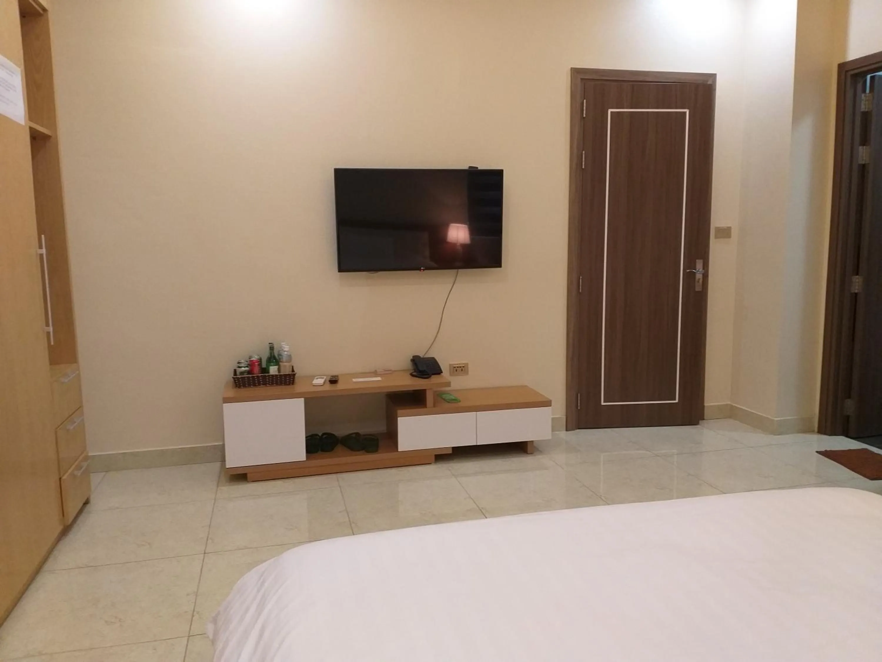 Bed in Vu Gia Khanh Apartment