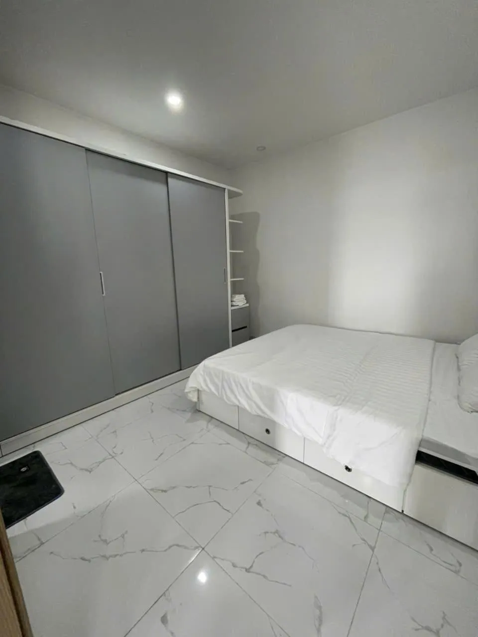 Bed in Vu Gia Khanh Apartment