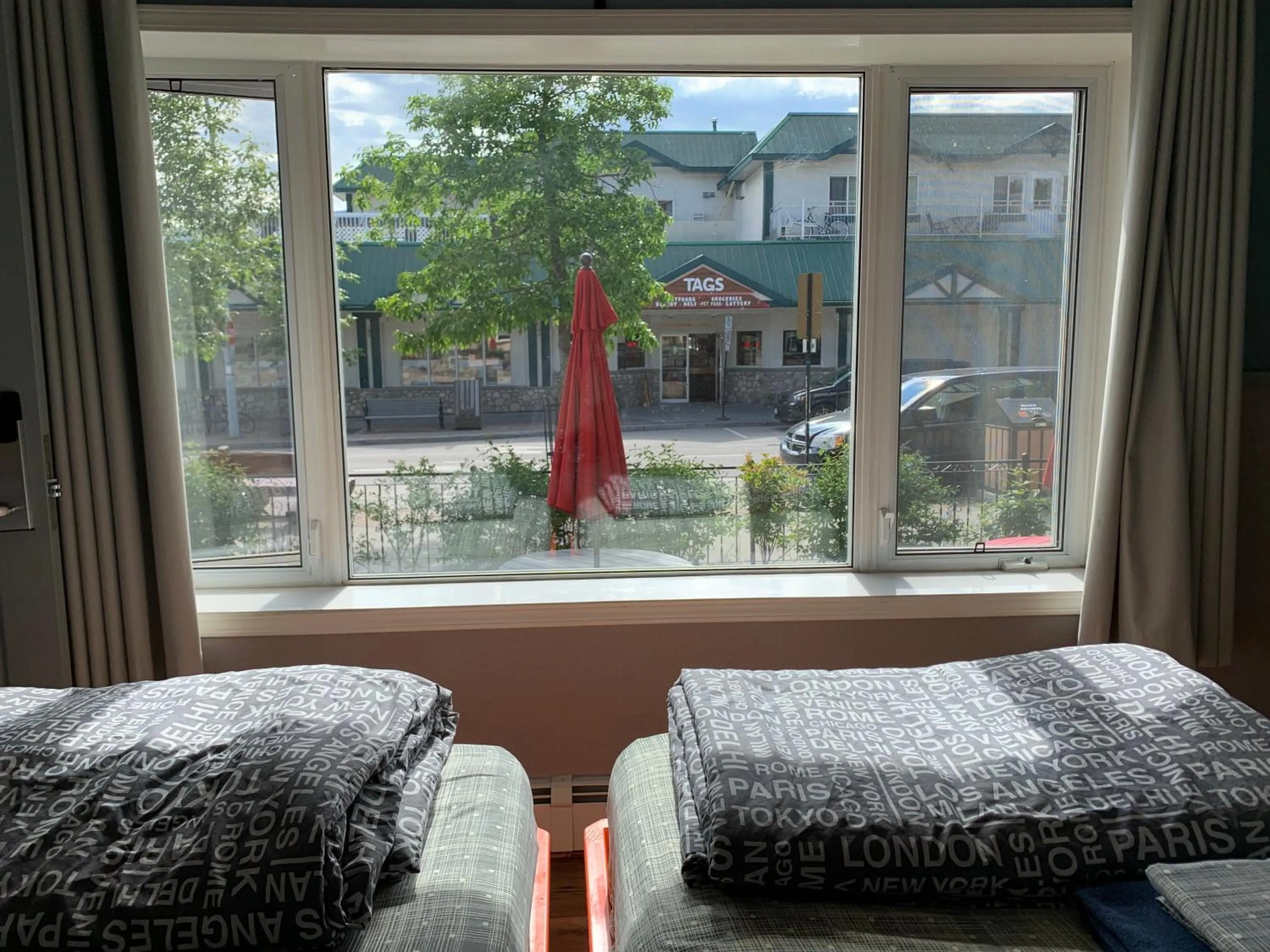 Bed in Jasper Downtown Hostel