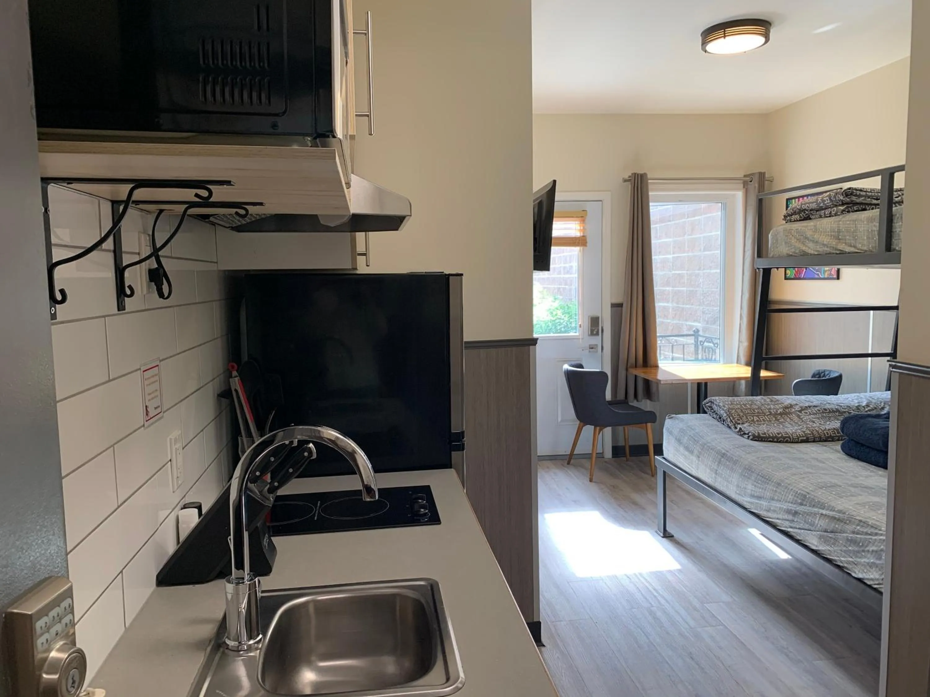 Jasper Downtown Hostel