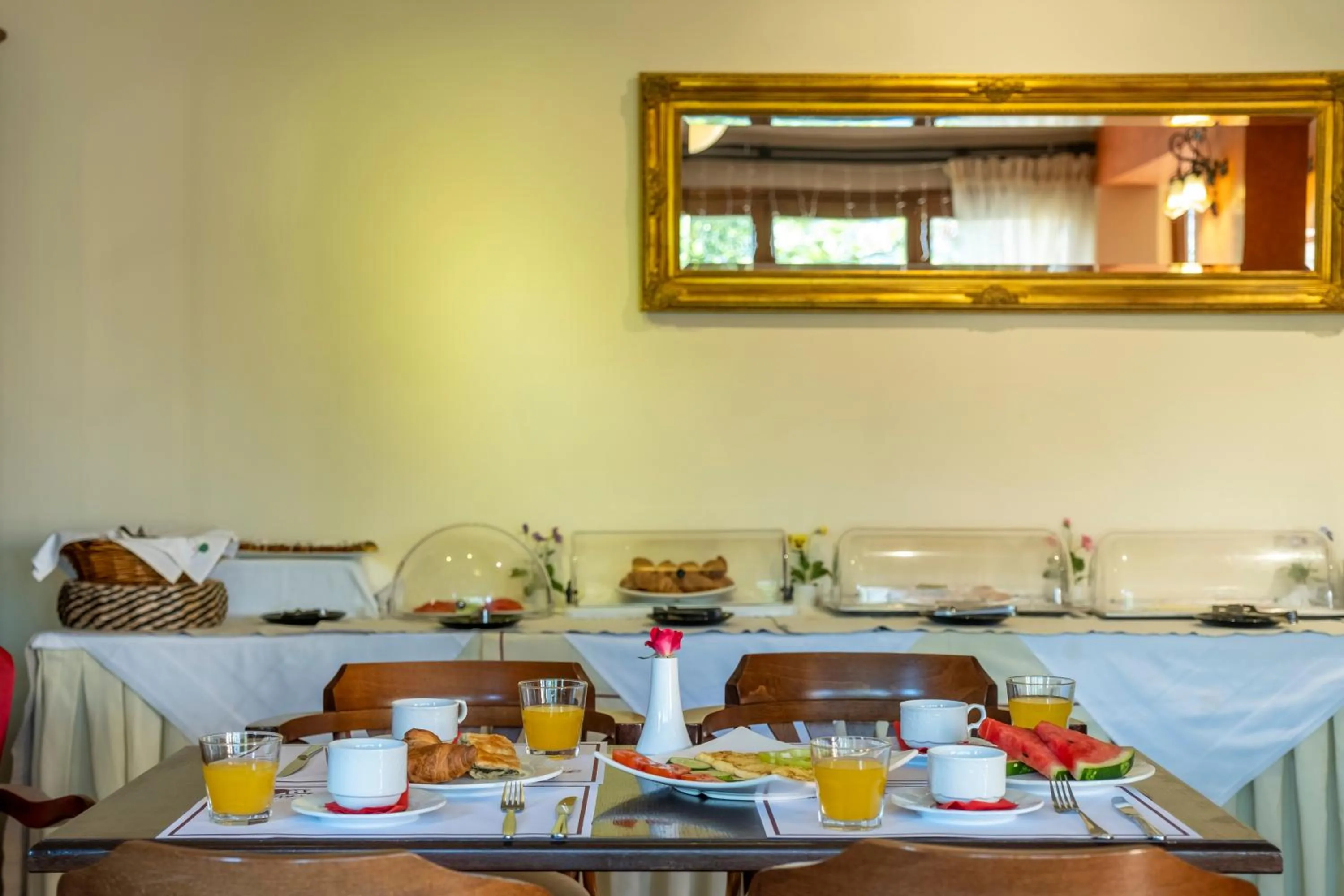 Food and drinks in Finday Eco Boutique Hotel