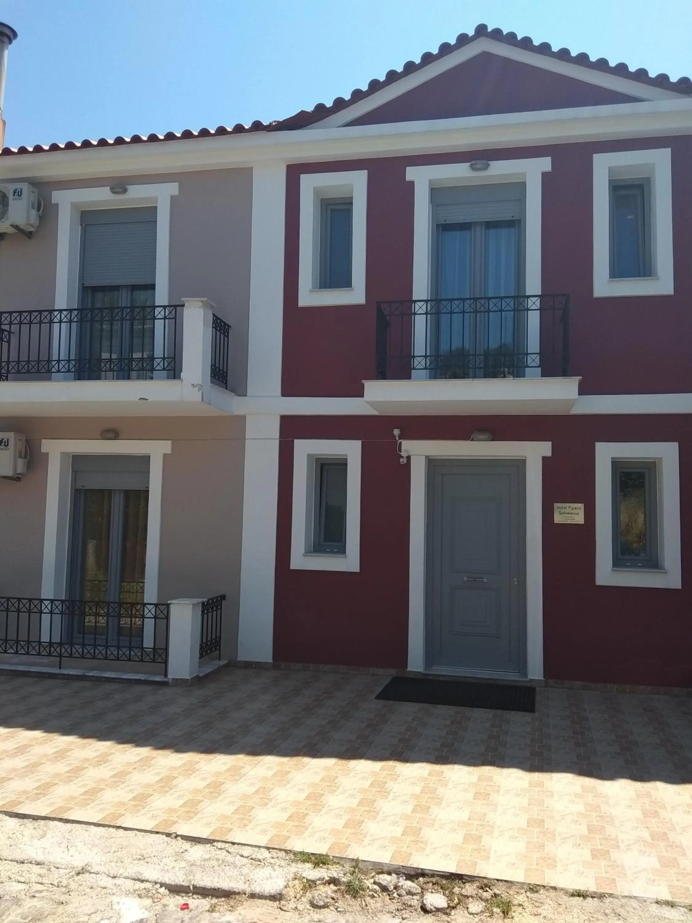 Facade/entrance in Pyrgos Sofokleous