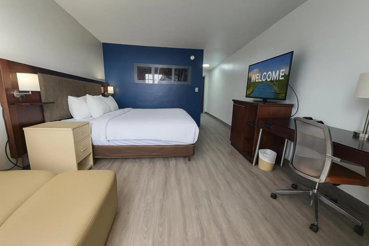 Bed in Clarion Inn Idaho Falls Riverfront