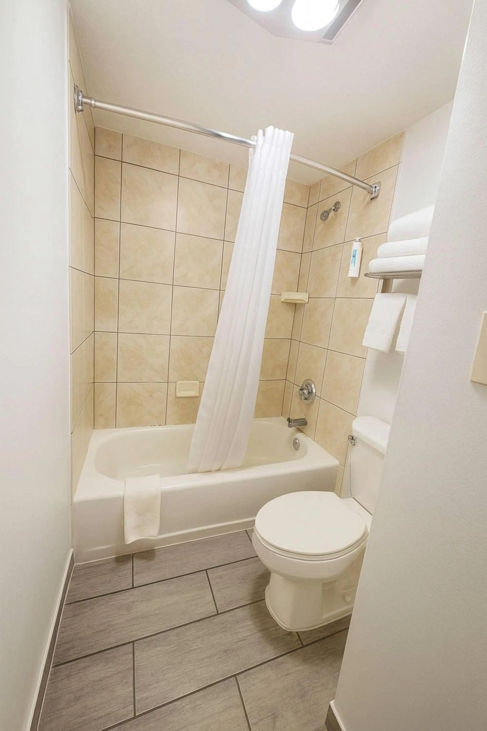 Bedroom in Clarion Inn Idaho Falls Riverfront