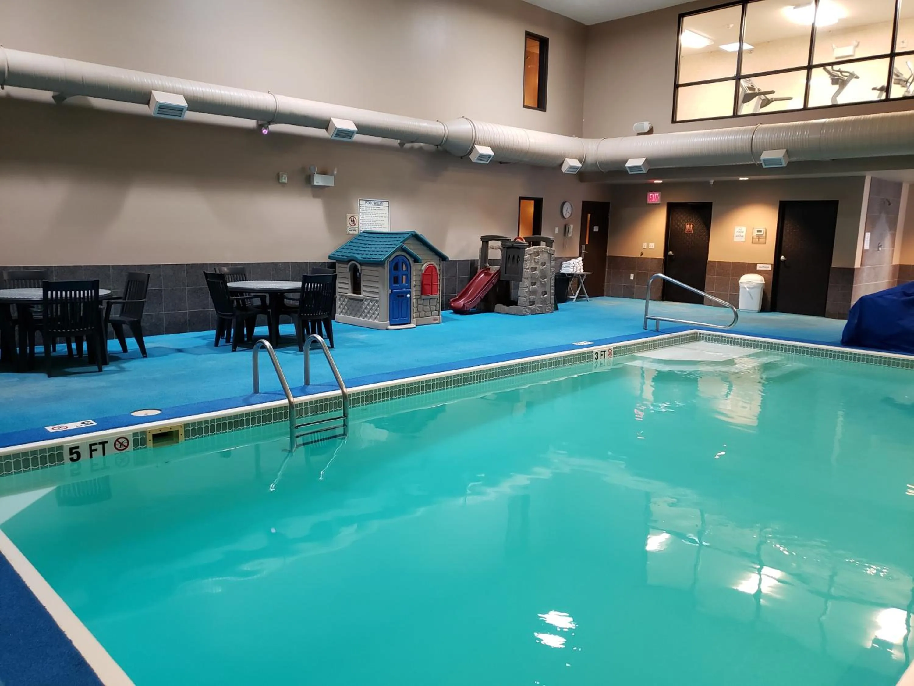 Pool view in Rushmore Express & Suites