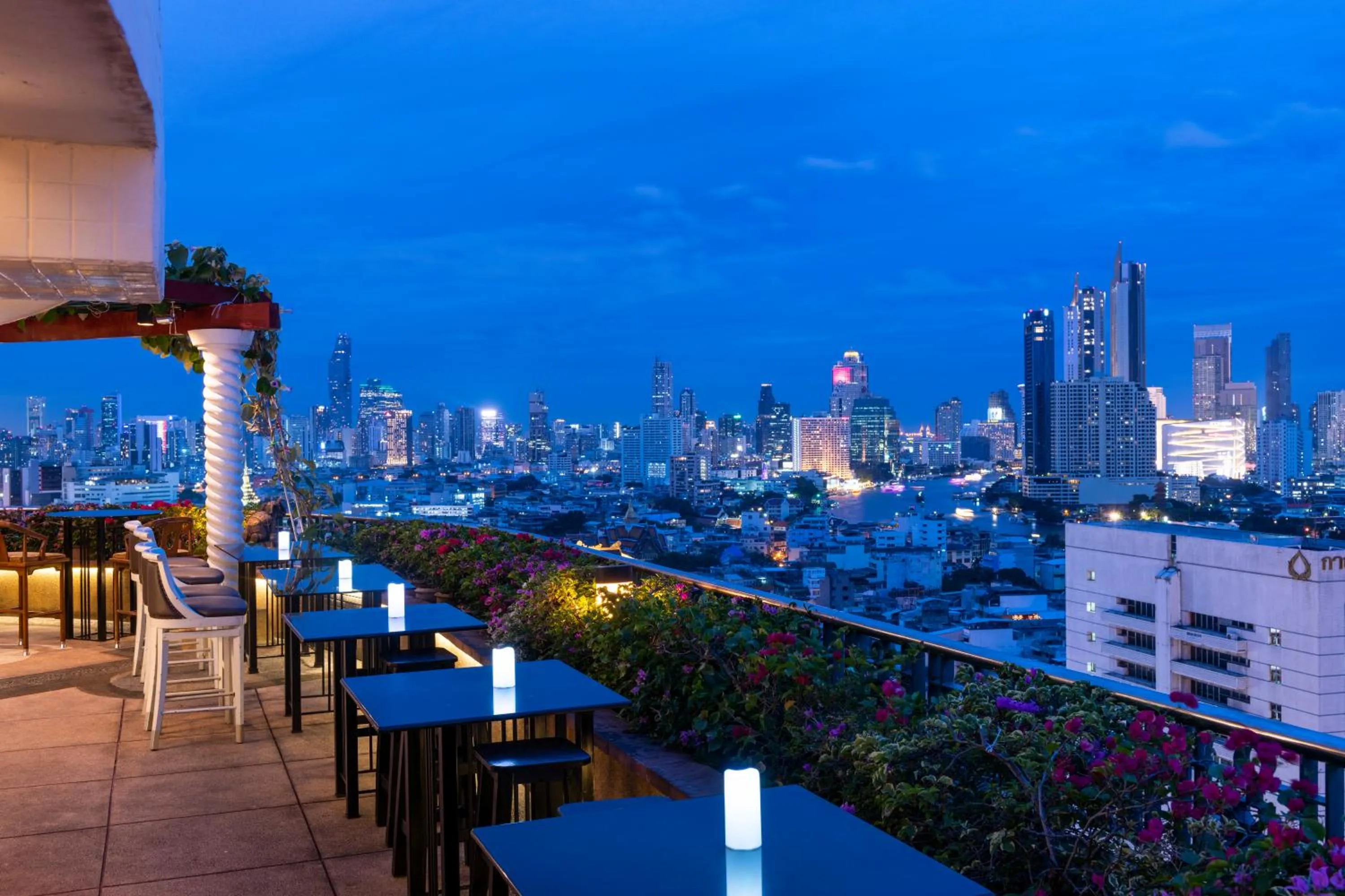 Restaurant/places to eat in Grand China Bangkok