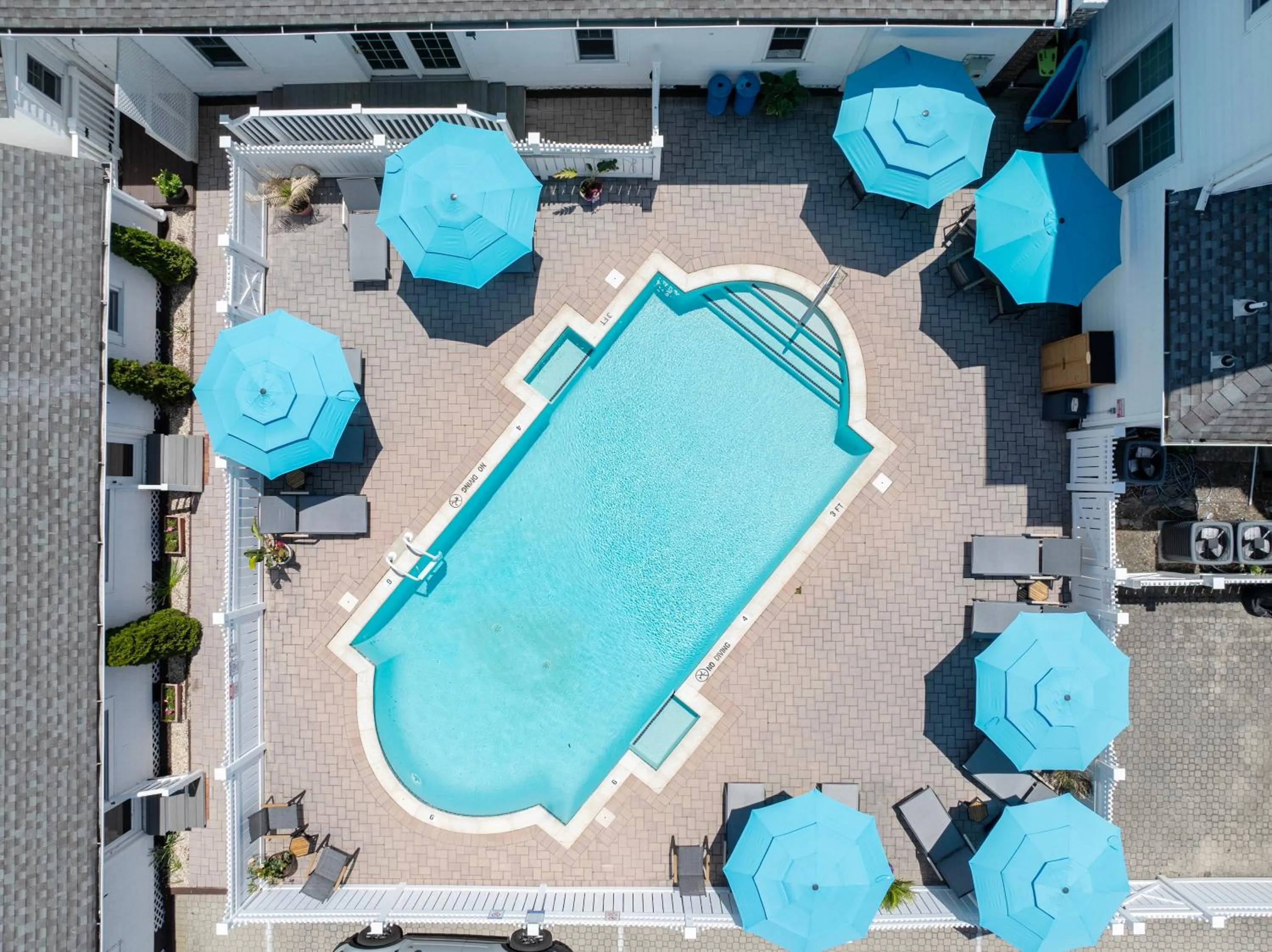 Swimming pool in The Hewitt Wellington Hotel