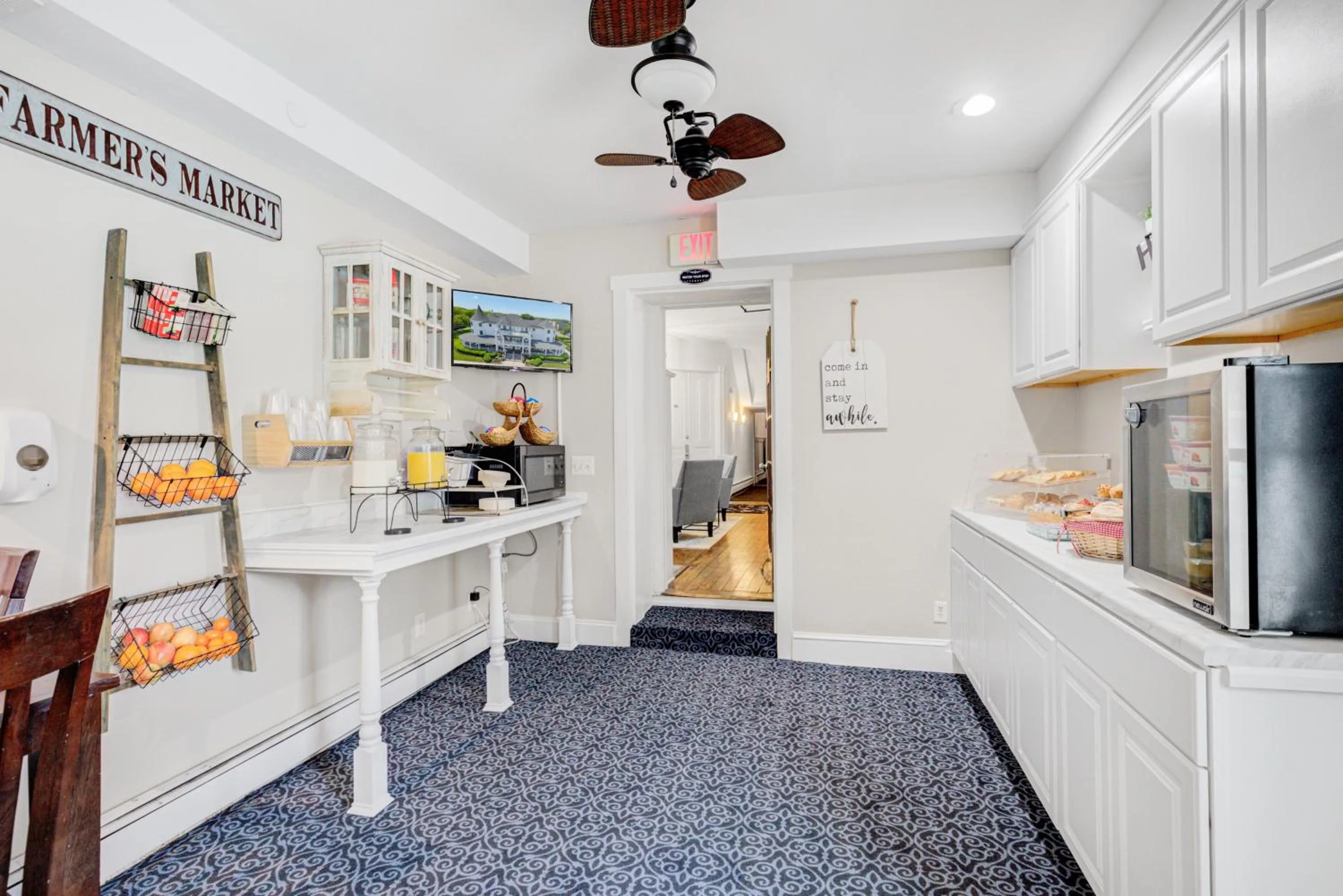 Breakfast in The Hewitt Wellington Hotel