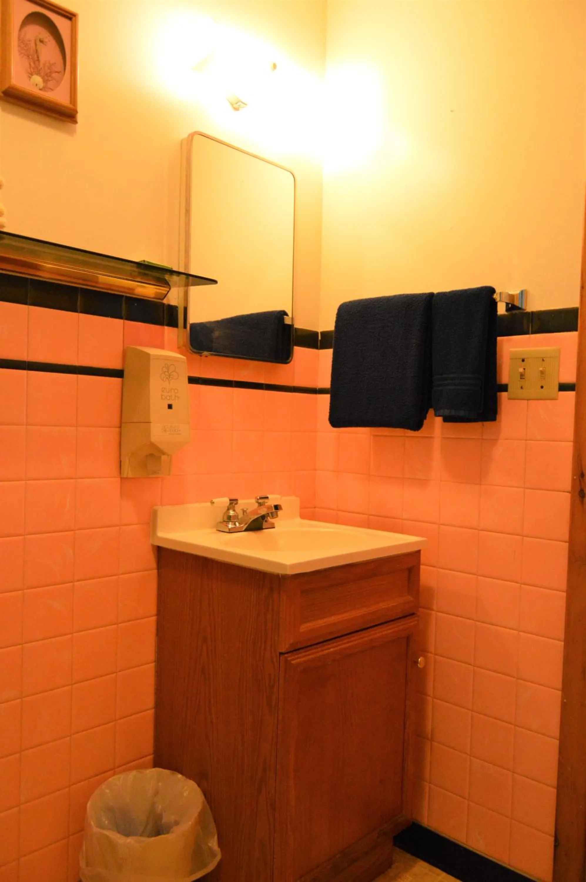 Bathroom in Baileys Sunset Cottages