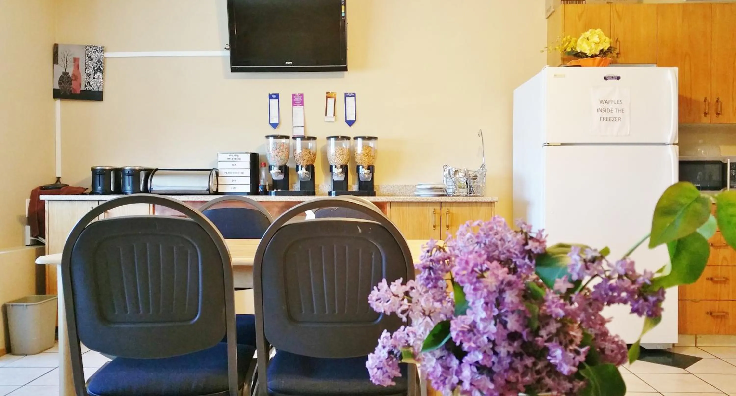 Food in Alpine Motel