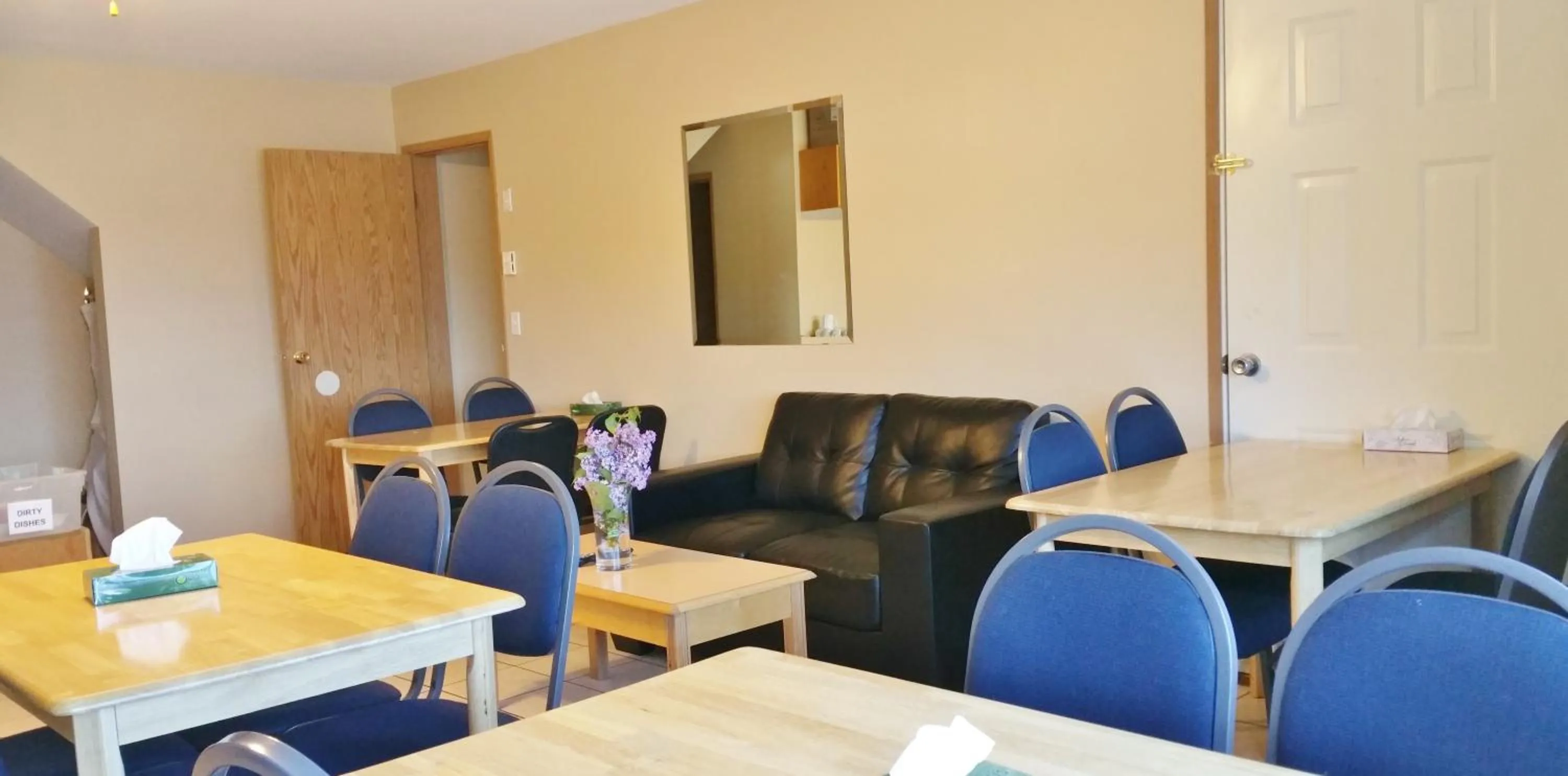 Restaurant/places to eat in Alpine Motel