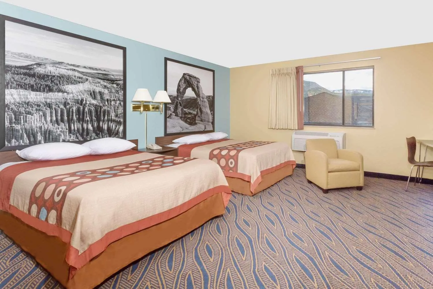 Bed in Super 8 by Wyndham Cedar City