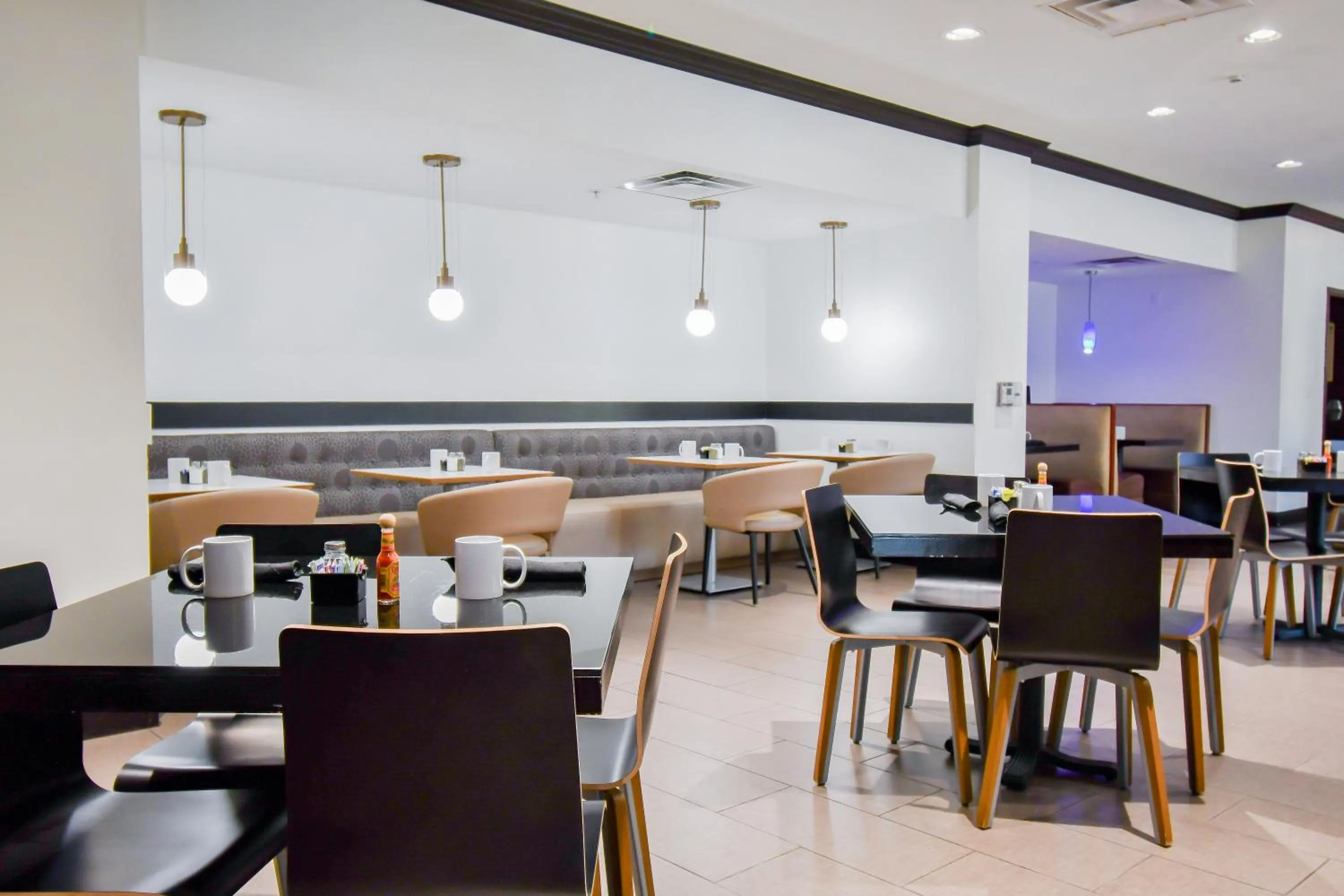 Holiday Inn San Antonio North Stone Oak Area by IHG-Newly Renovated