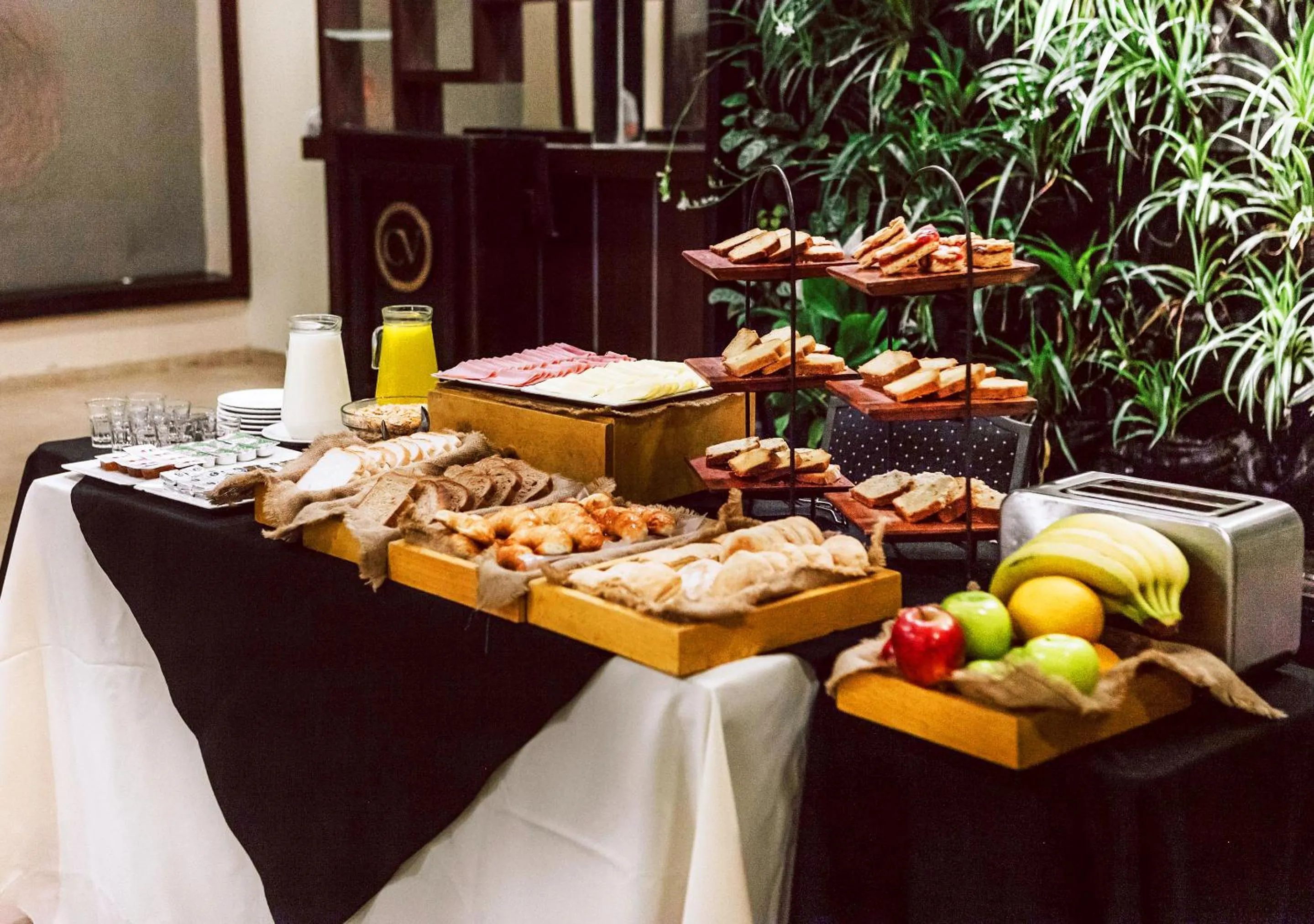 Breakfast in Hotel Carlos V