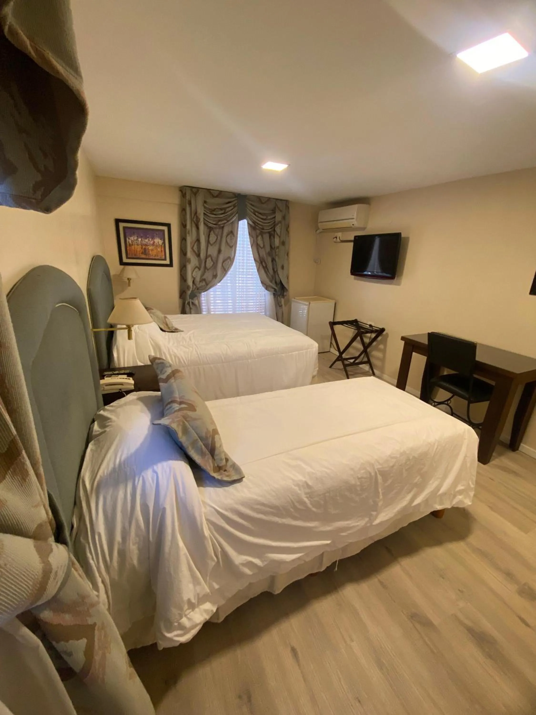 Bedroom, Bed in Hotel Metropol