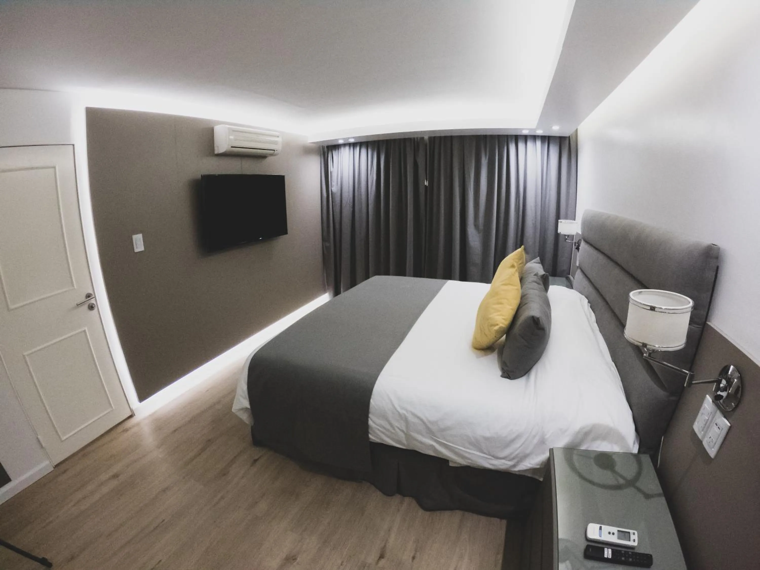 Bedroom, Bed in Hotel Metropol